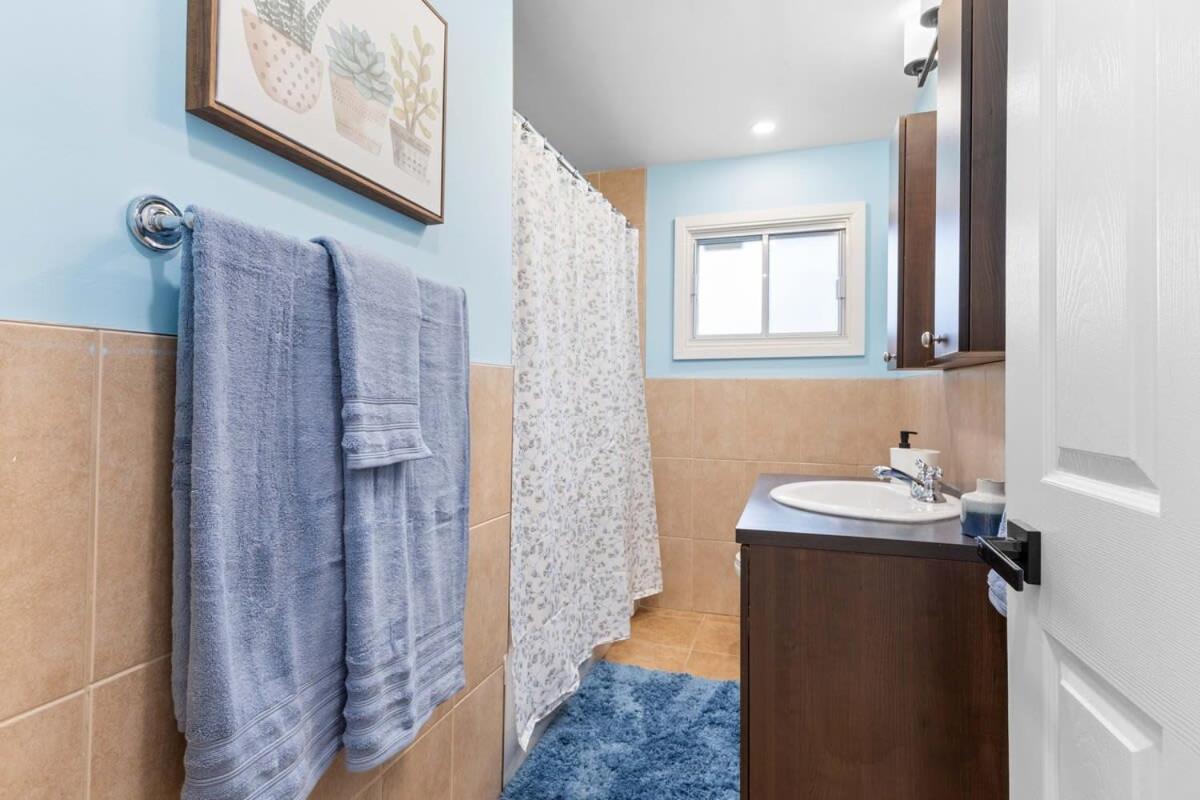 Spacious Urban Cabin in West Montreal - 4BR