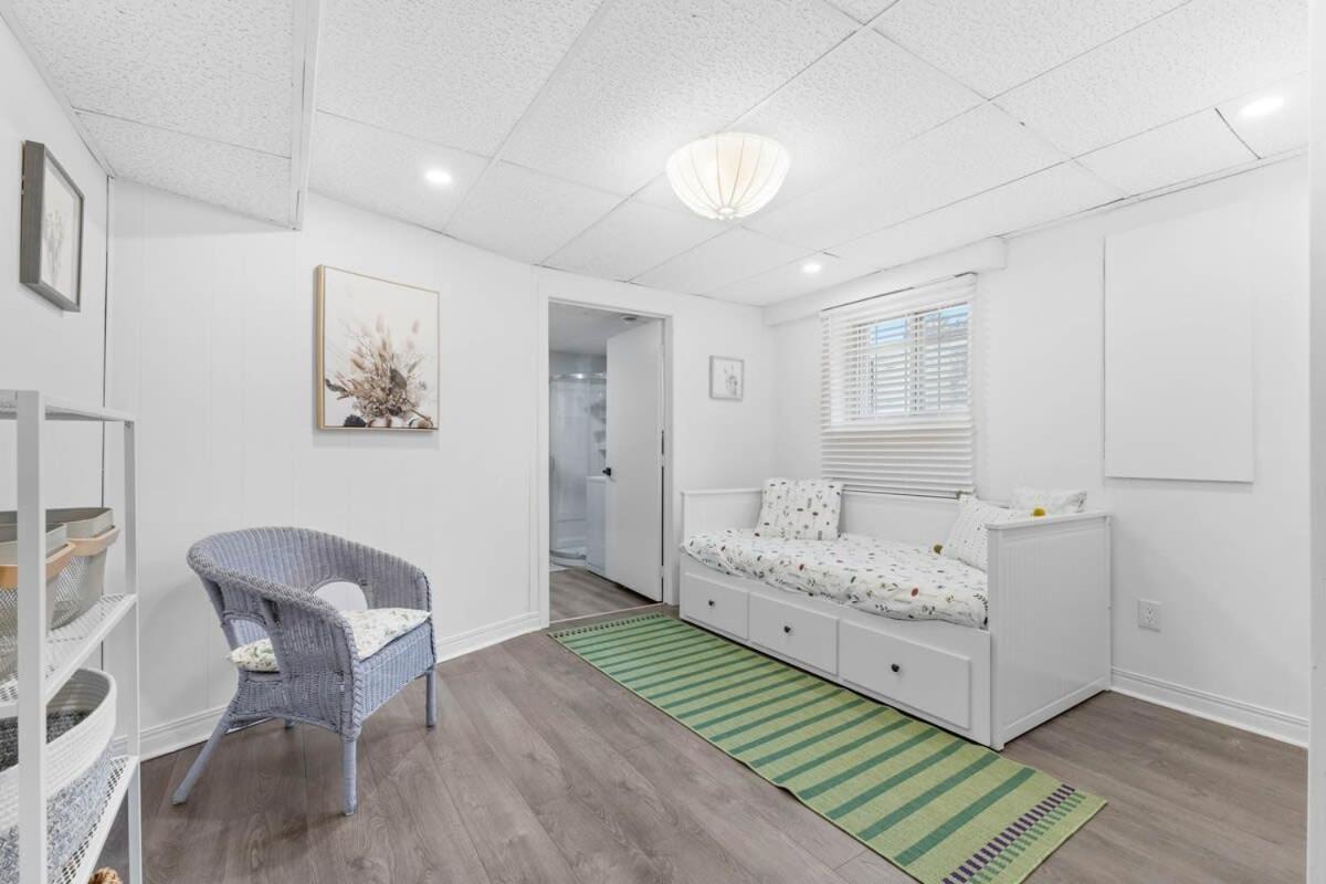 Spacious Urban Cabin in West Montreal - 4BR