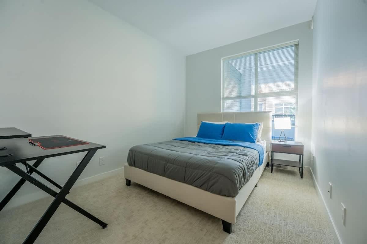 Upscale Modern Condo in Langley