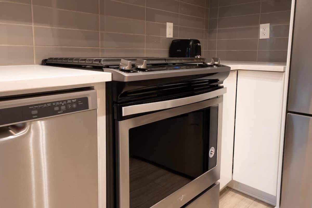 Upscale Modern Condo in Langley