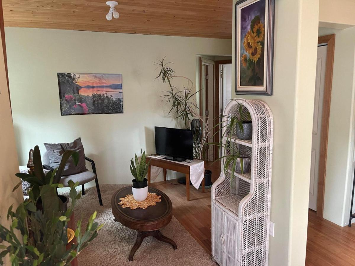 Oysterbeds offers our Oyster Suite