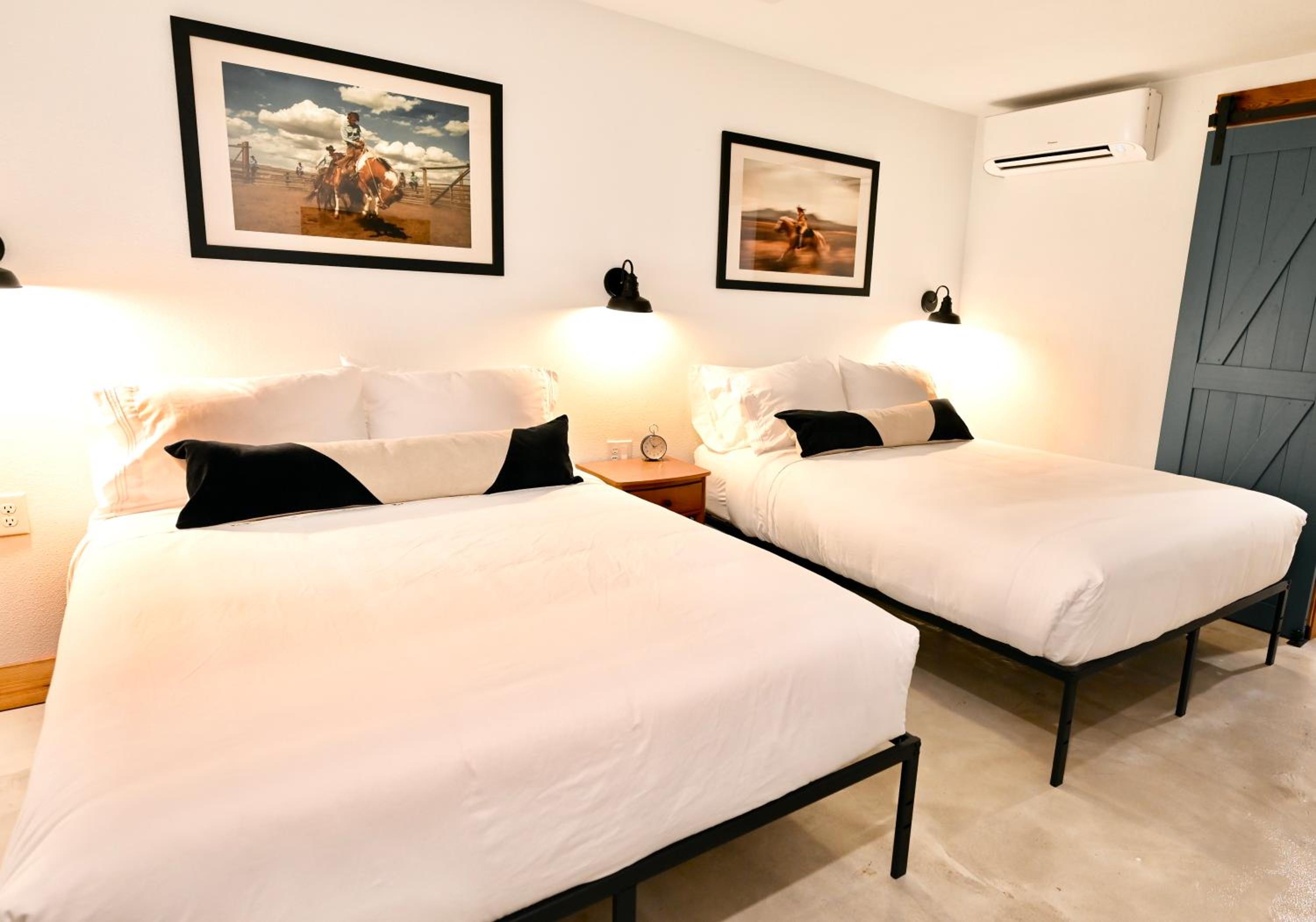 Blanco County Inn & Guesthouses view 4