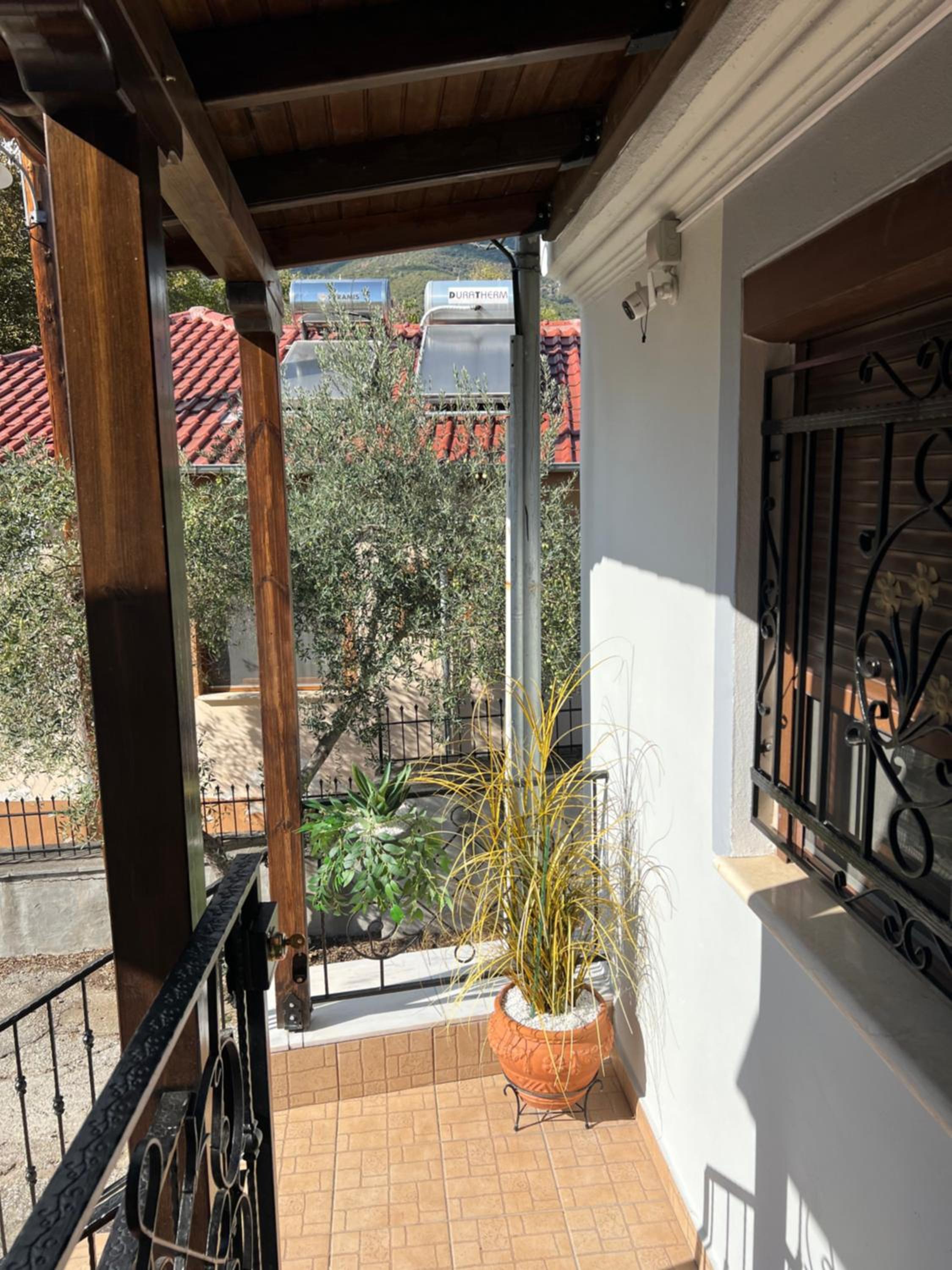 The Streamside Villa