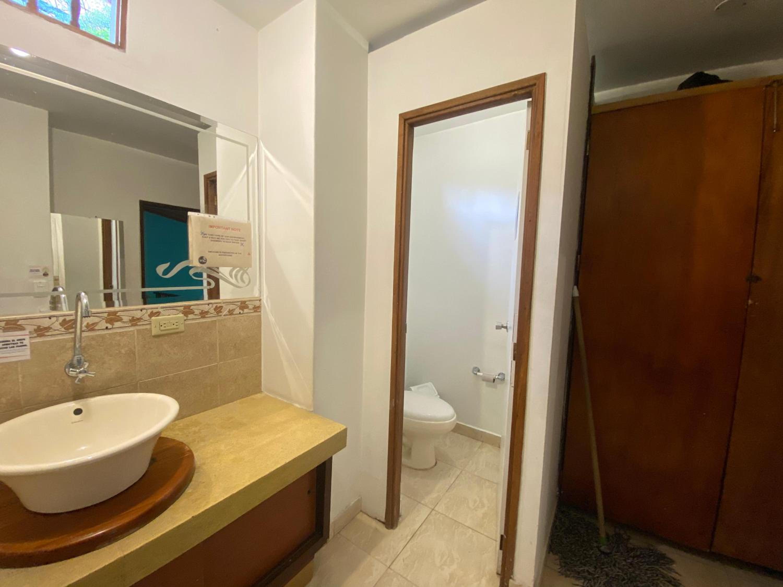 Yolo Hostel Medellin