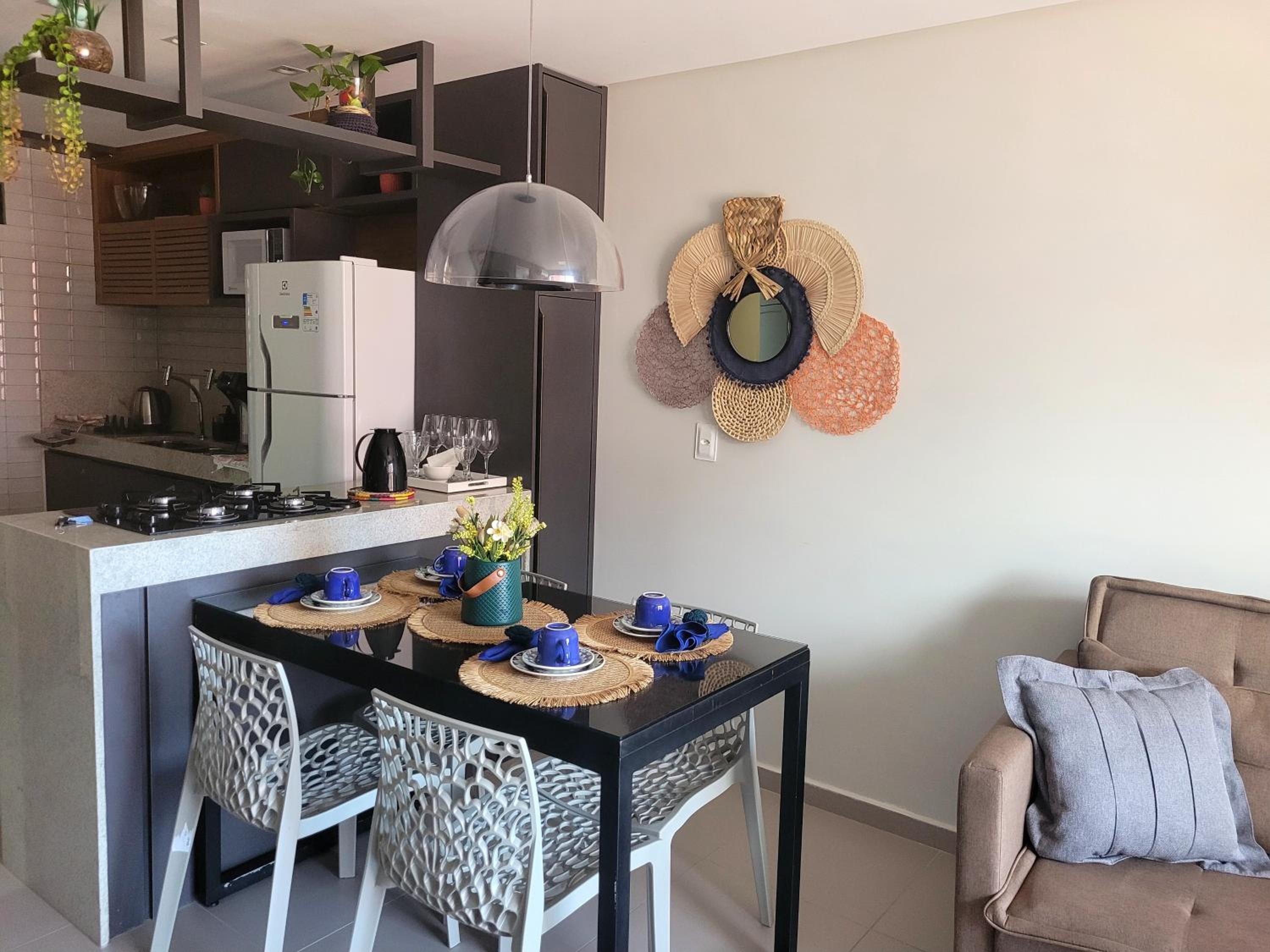 Flat com dois quartos na praia do Cabo Branco - climatizado e completo