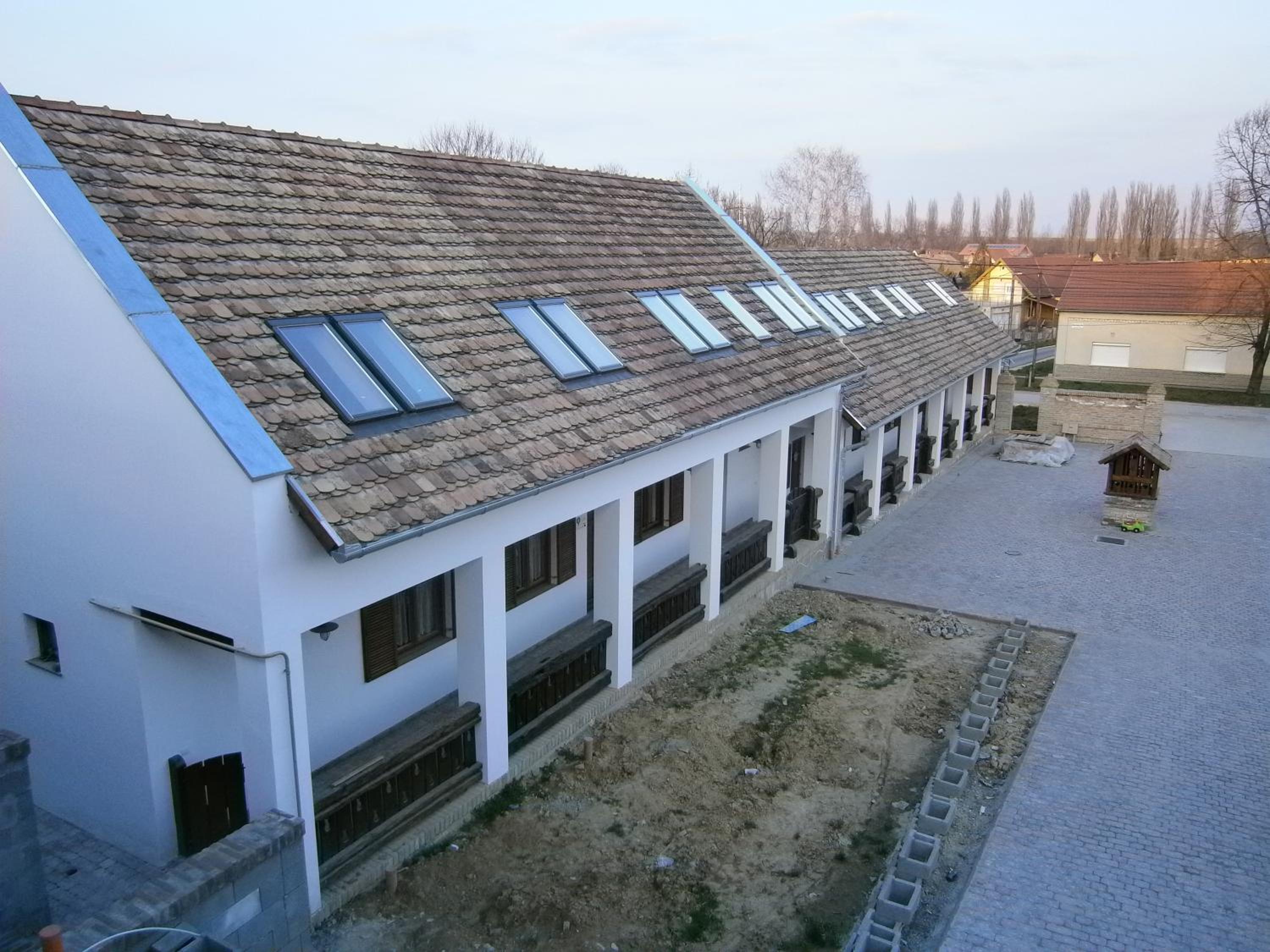 Photo 42