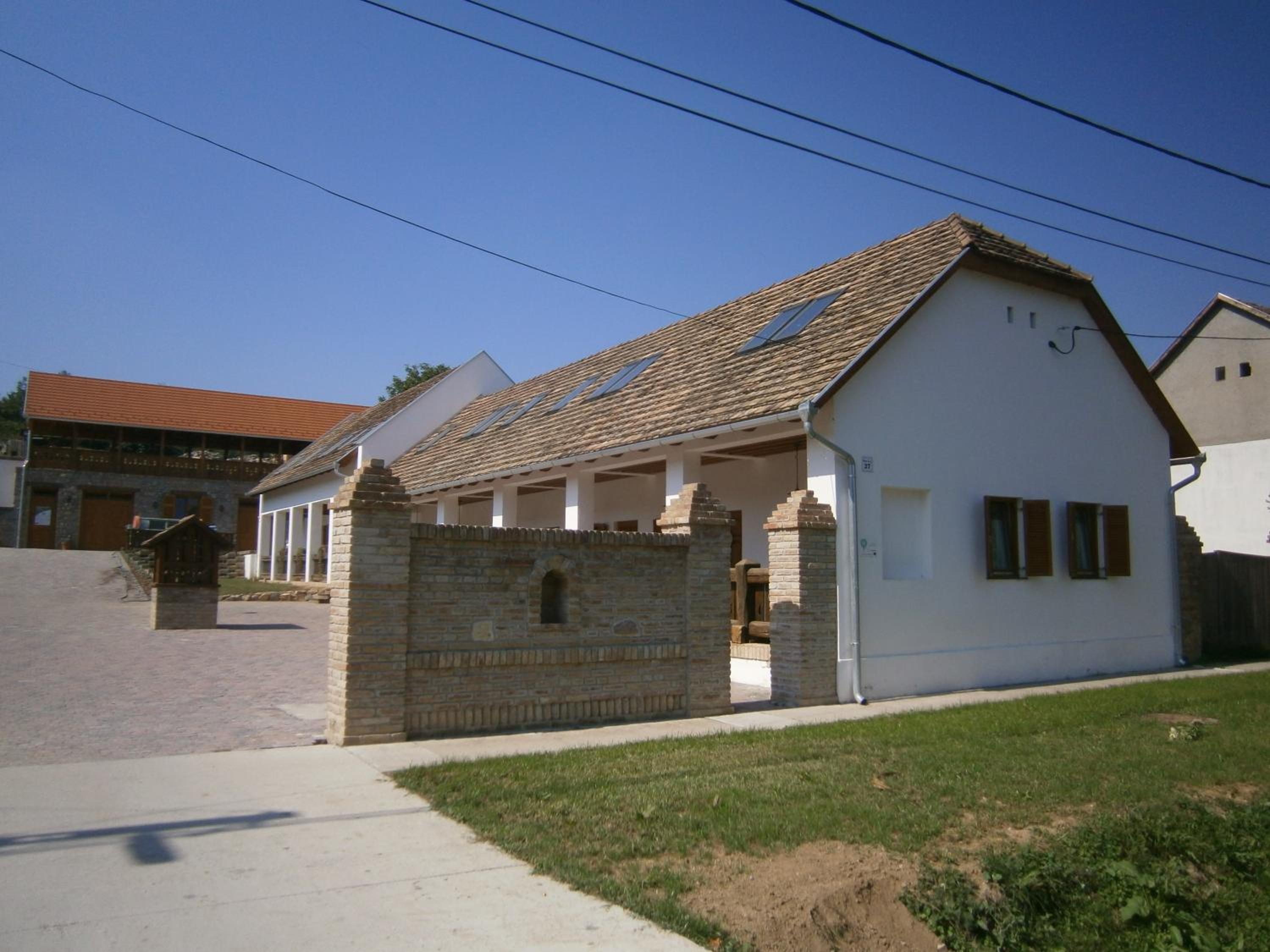 Photo 44