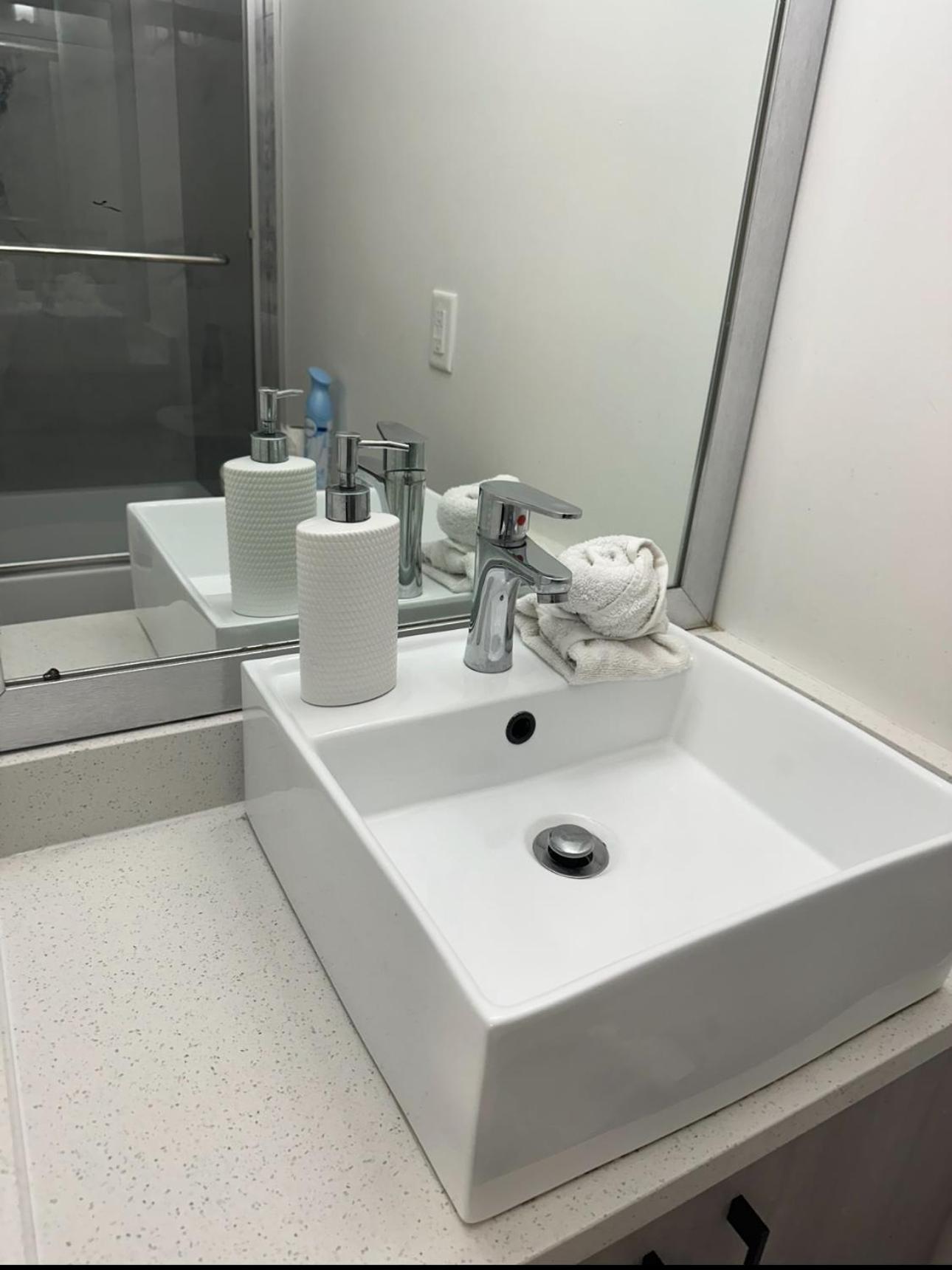 New & Modern 2 bedroom suite