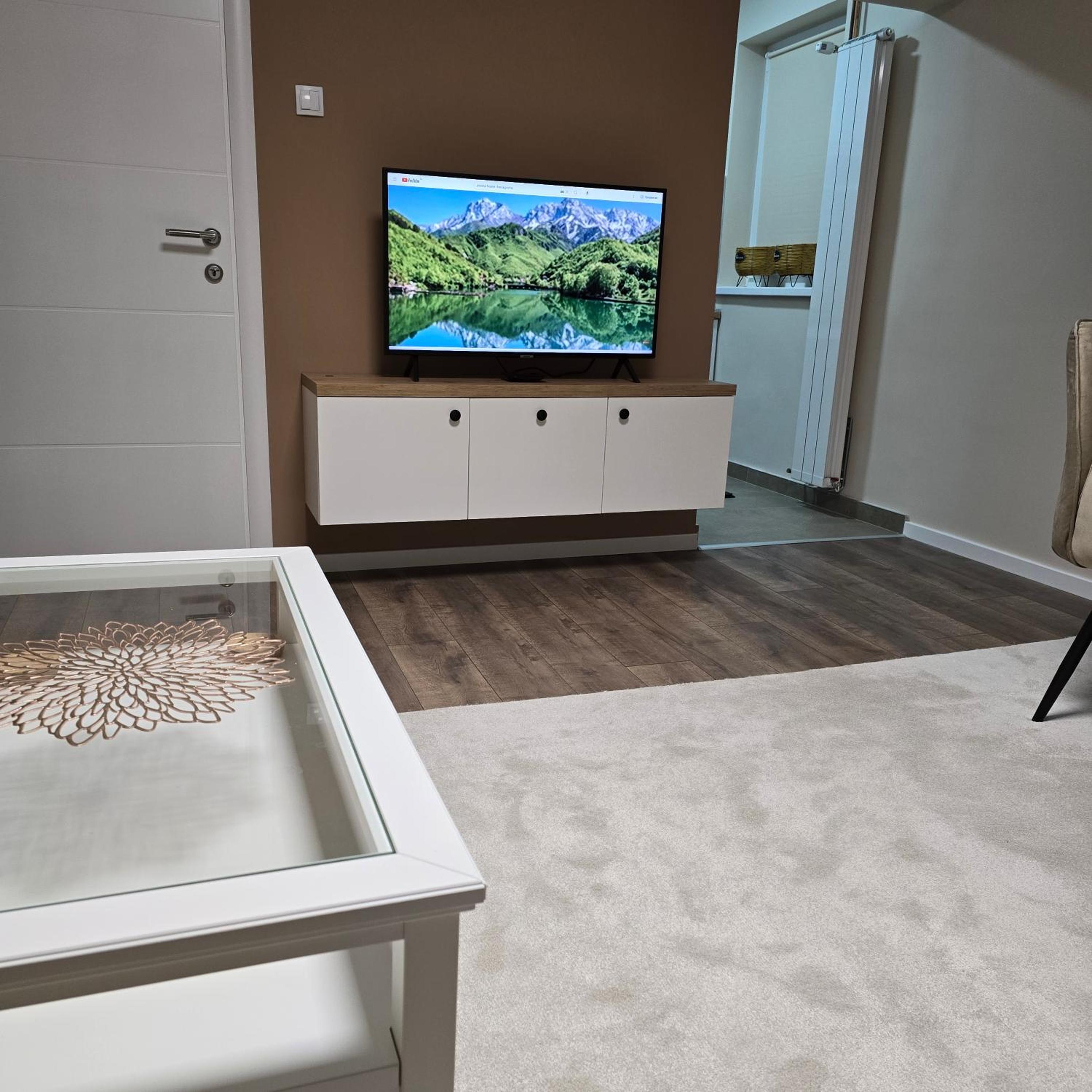 S-Lux apartman