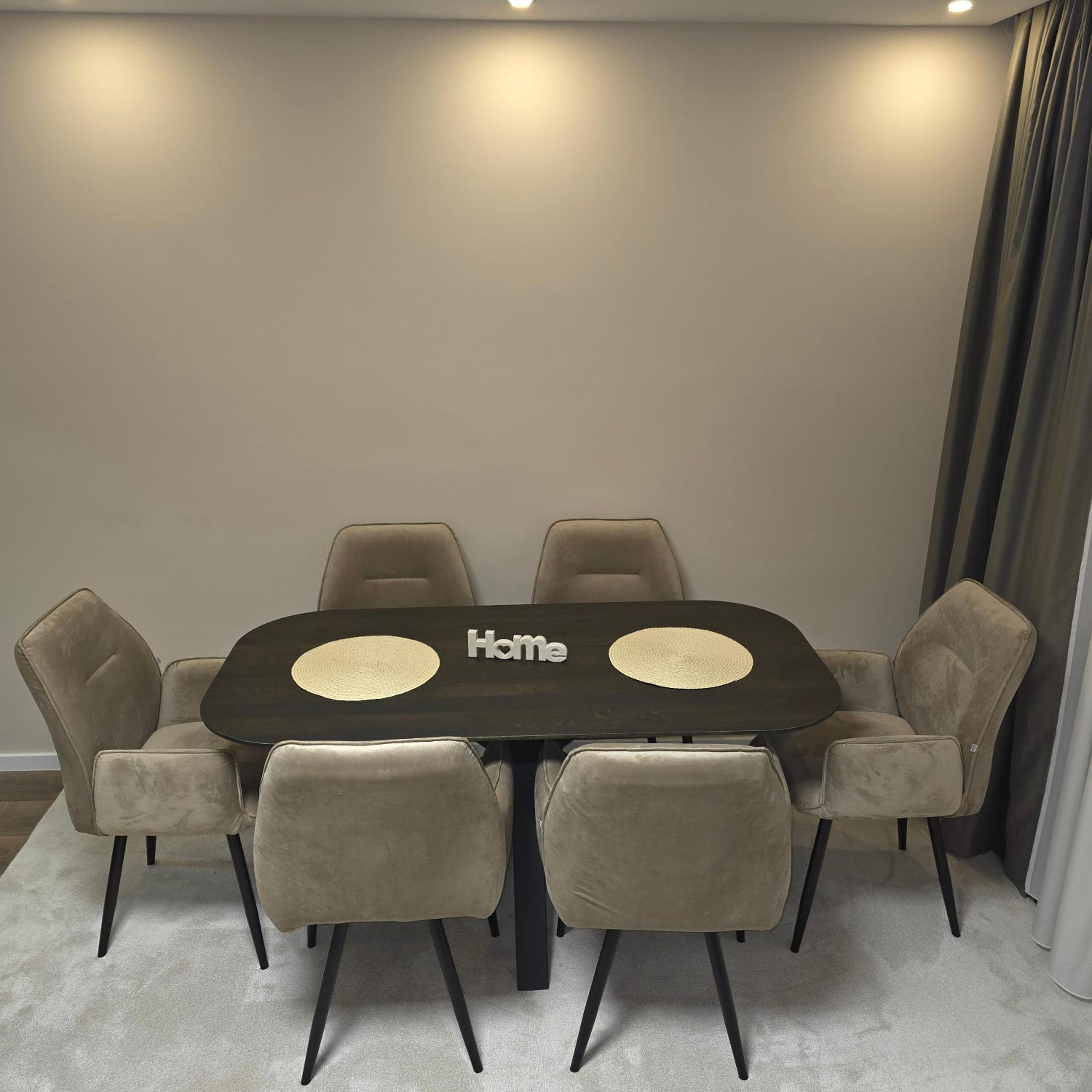 S-Lux apartman