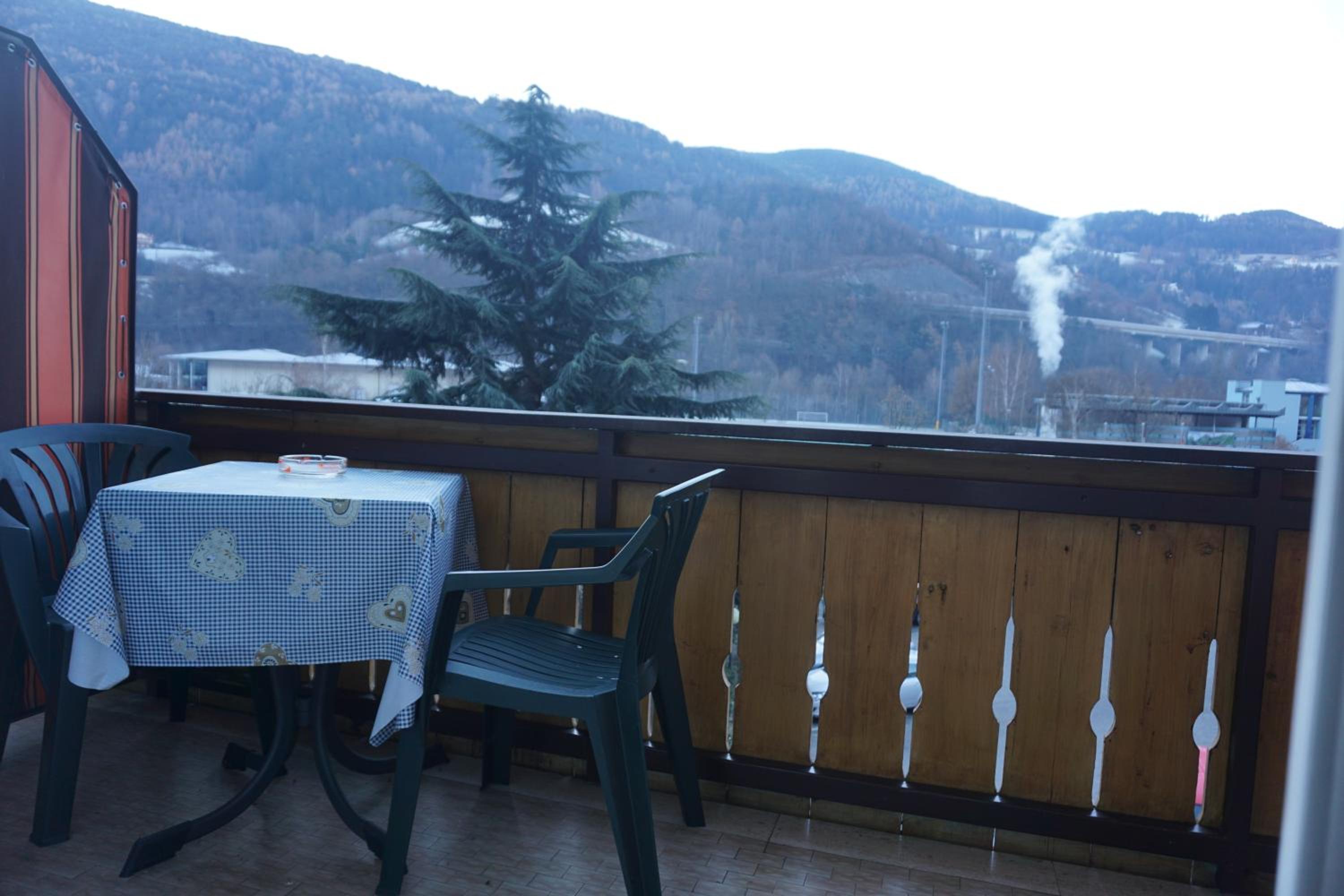 balcony