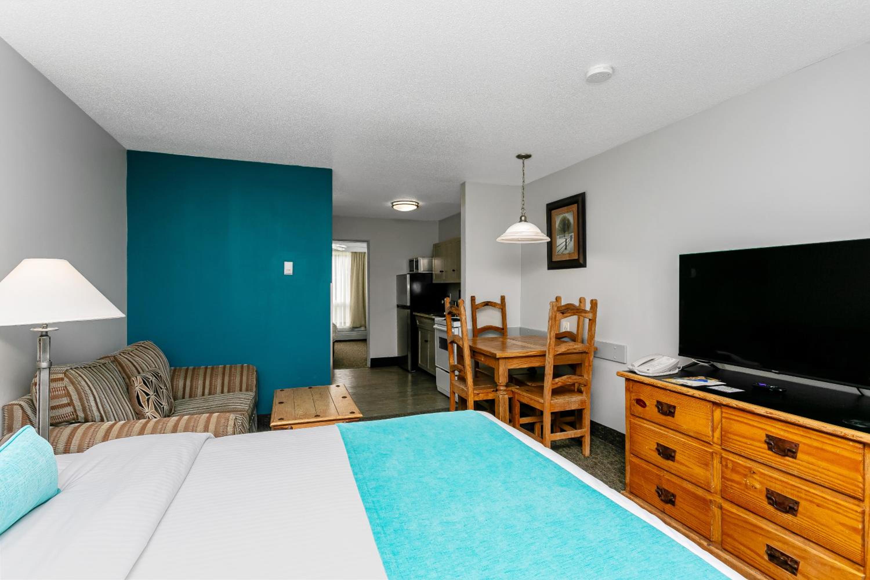 Jasper Vacations - Tonquin Inn - Property Image 10