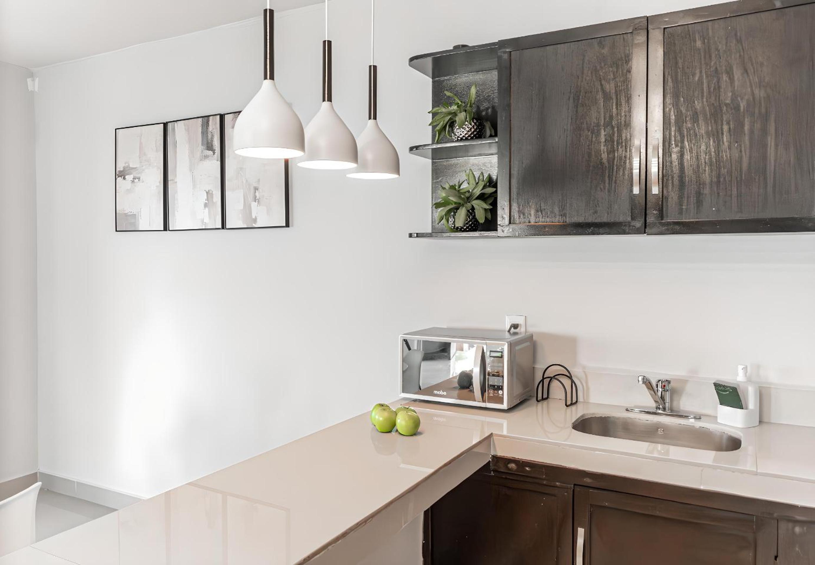 Lagoonfront Apartment in Hotel Zone