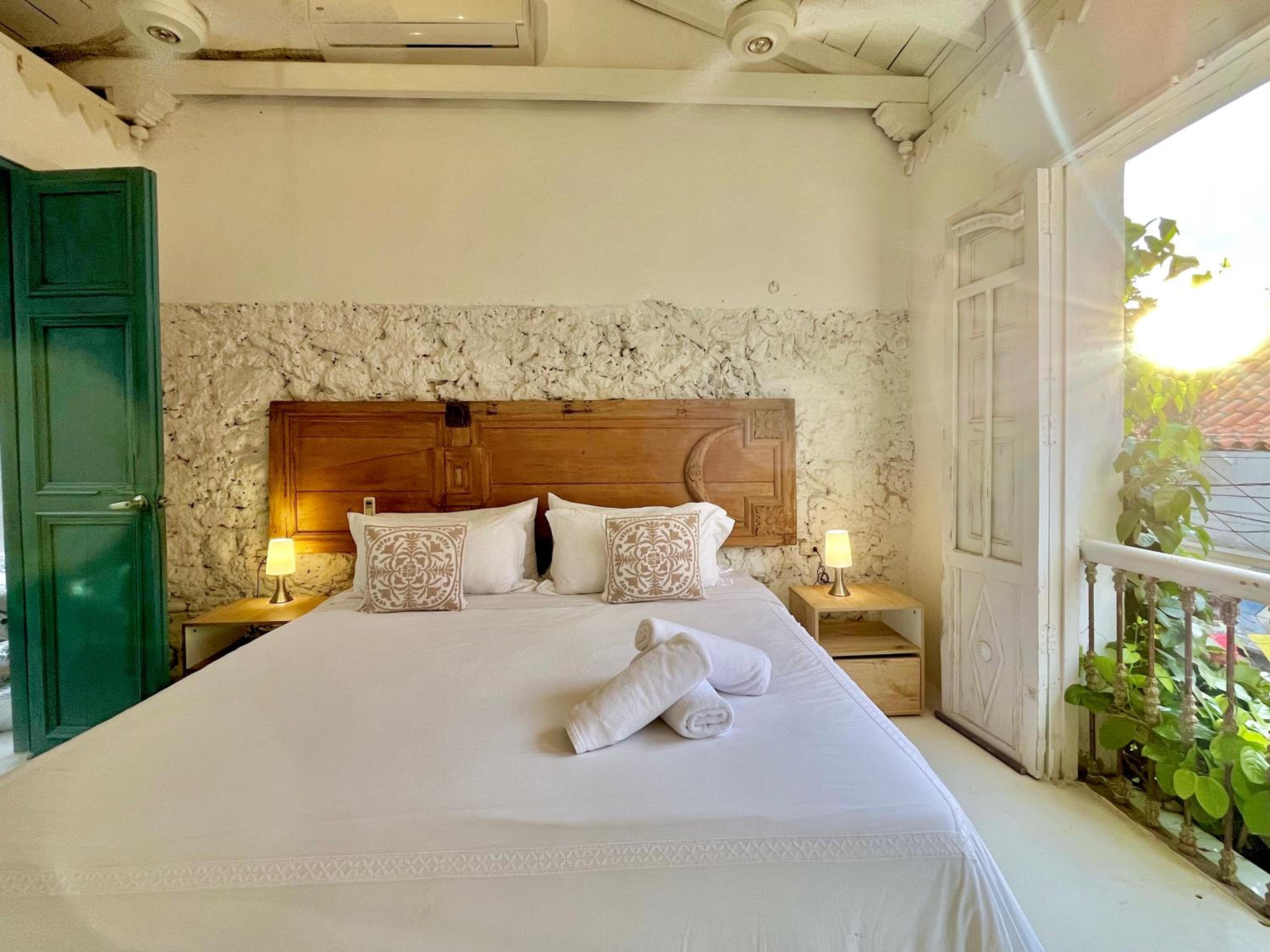 by Calamari Homes - Casa Aura Victoria walled city