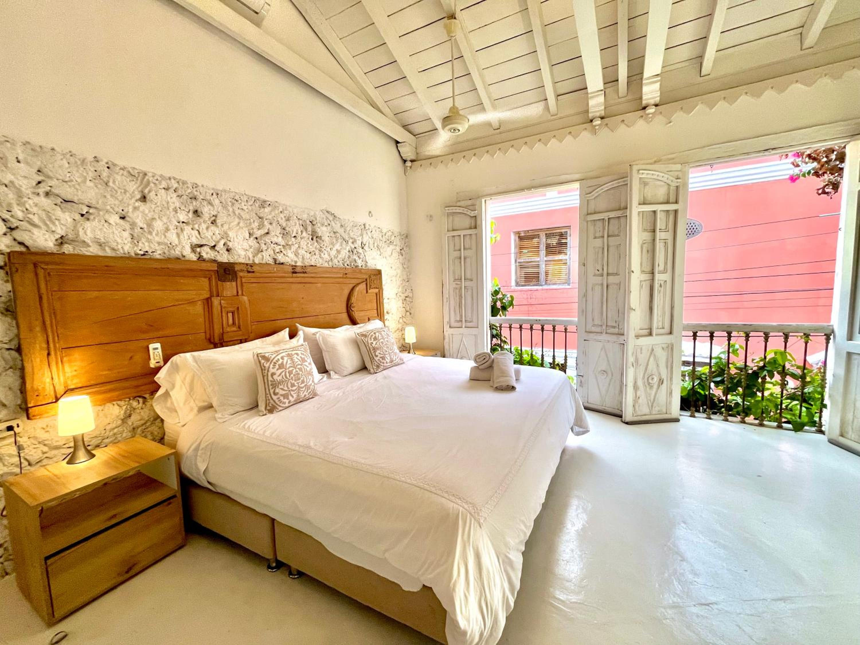 by Calamari Homes - Casa Aura Victoria walled city