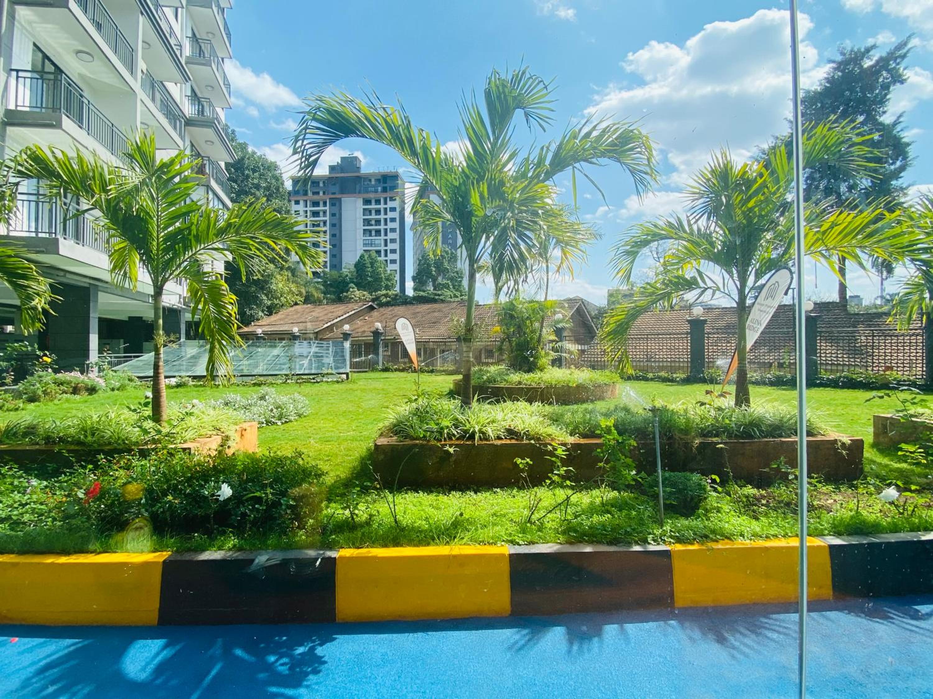 Premium Executive 3 BR Apt with Skyline views view 3