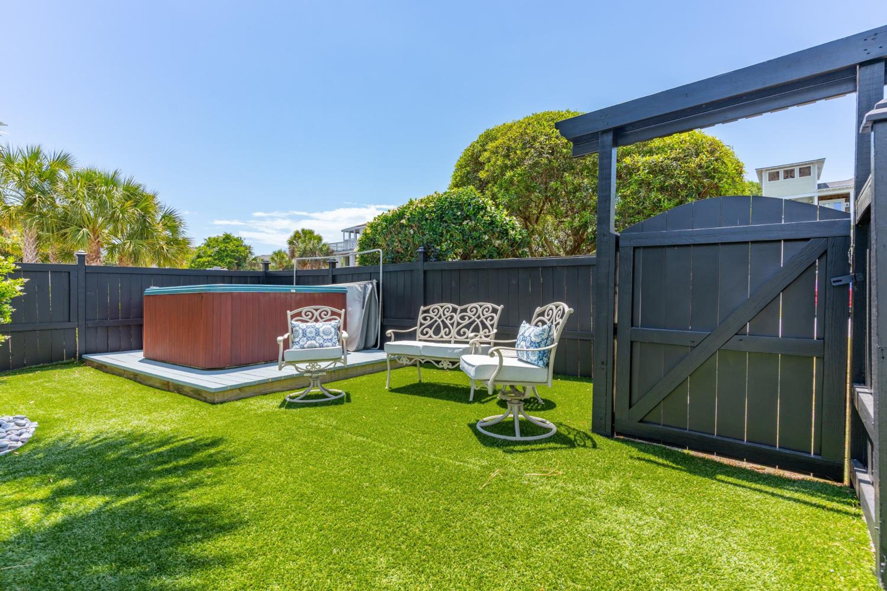 3800 Cameron Boulevard AvantStay Pool Ocean Views Deck