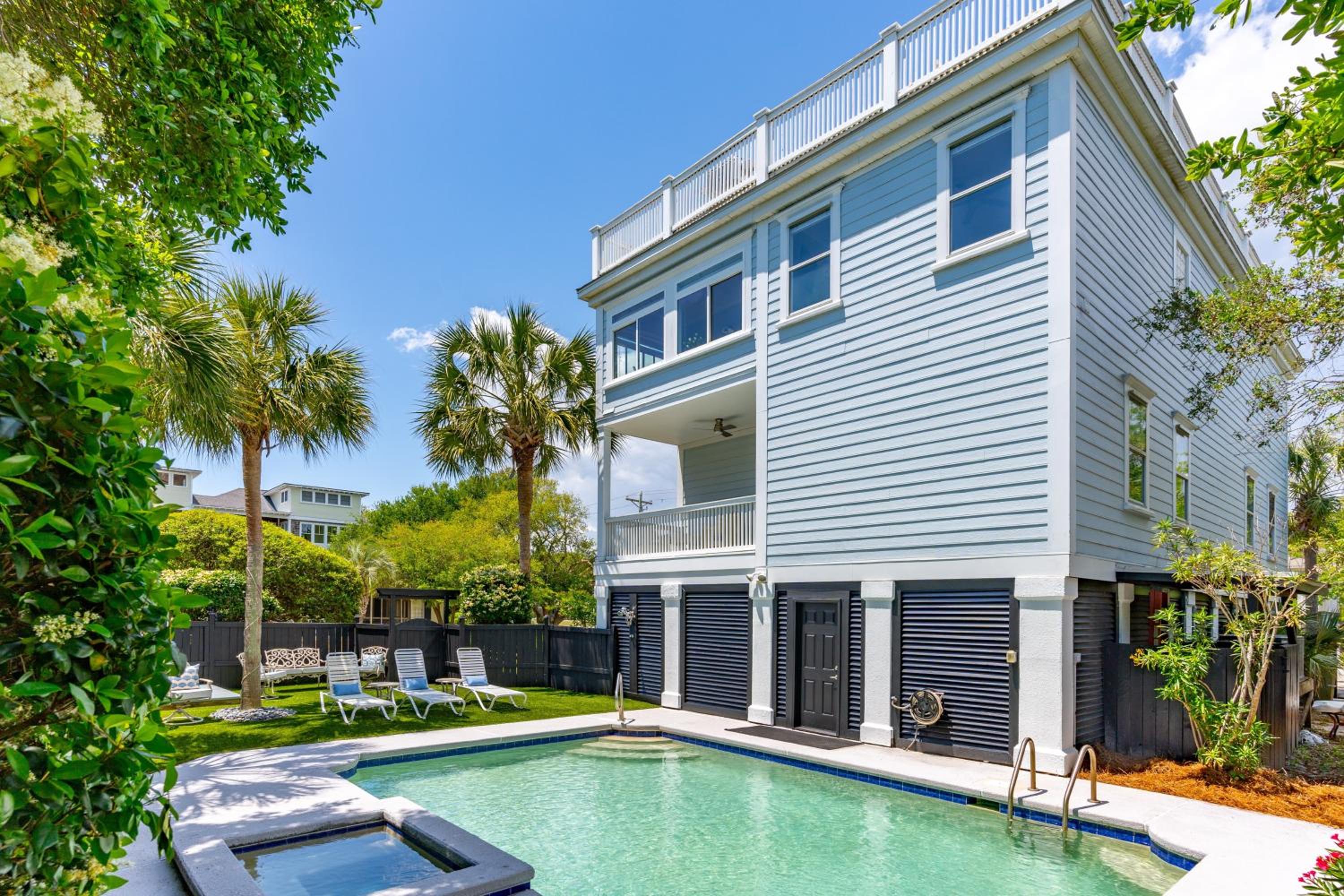3800 Cameron Boulevard AvantStay Pool Ocean Views Deck