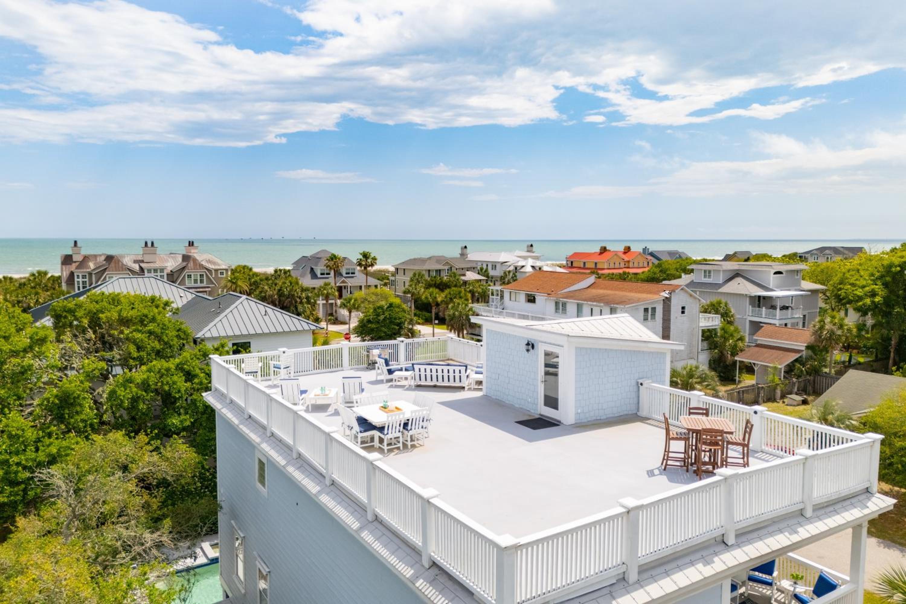 3800 Cameron Boulevard AvantStay Pool Ocean Views Deck