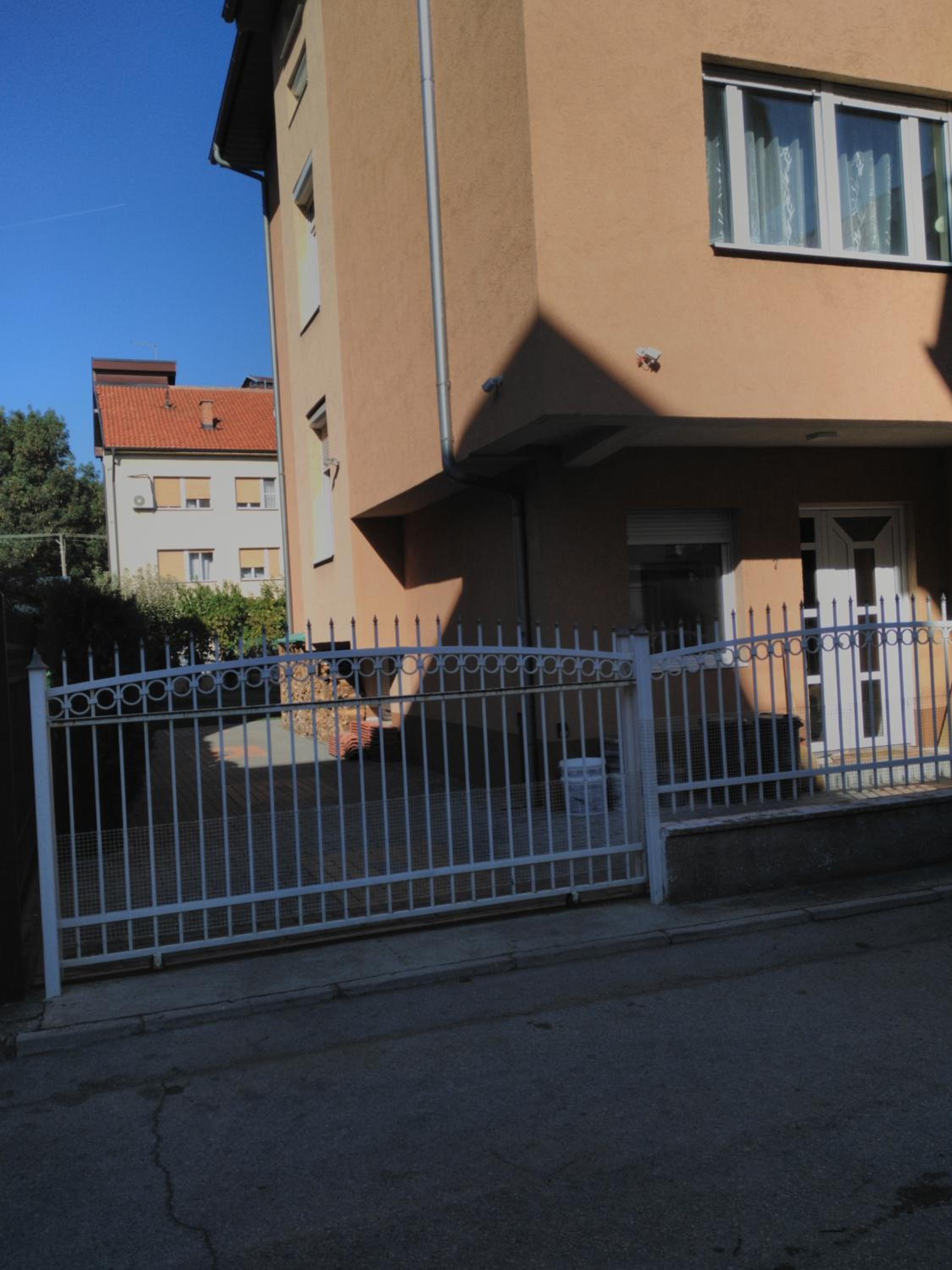 Cozy Quiet Apartment Nis