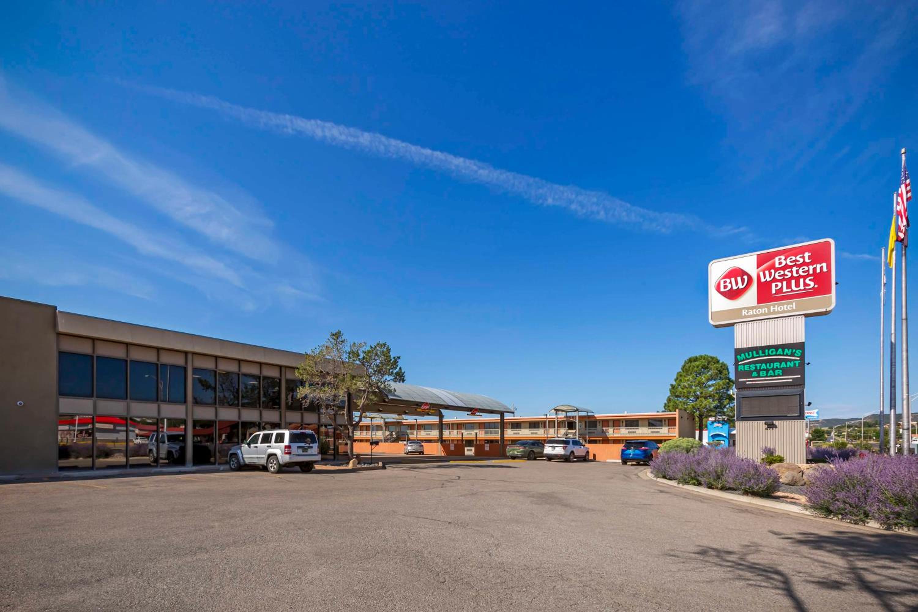 Hotel Best Western Plus Raton Hotel - Image 1
