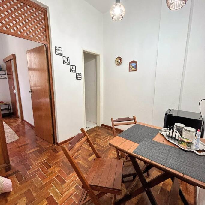 Studio 330 - aconchegante, 500m da Feirinha do Alto, com Garagem e Wi-Fi 500MB