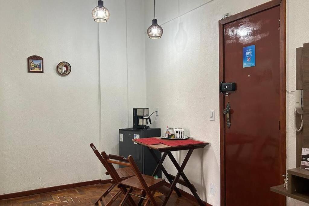 Studio 330 - aconchegante, 500m da Feirinha do Alto, com Garagem e Wi-Fi 500MB