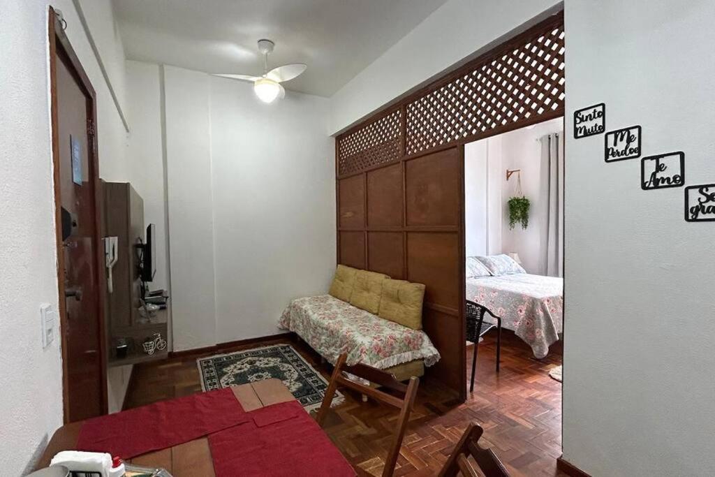 Studio 330 - aconchegante, 500m da Feirinha do Alto, com Garagem e Wi-Fi 500MB