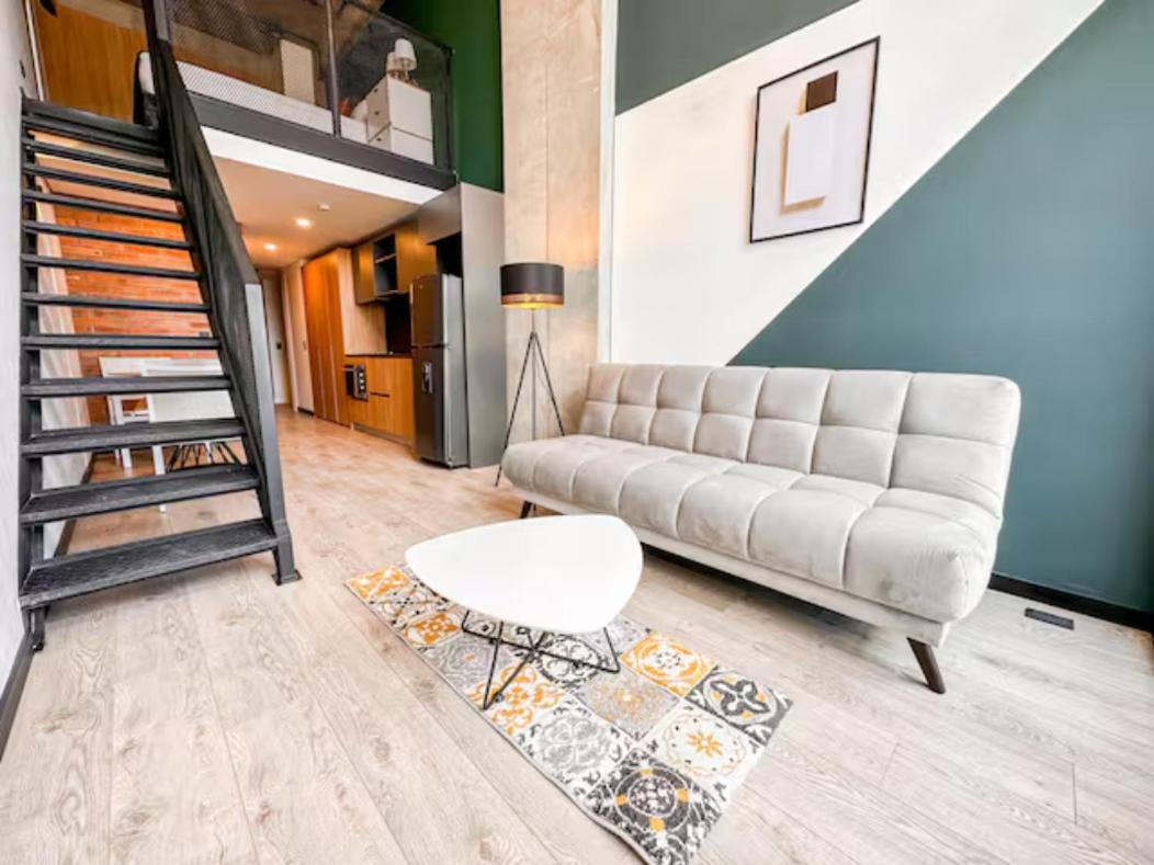 Skyline Suites - Elegant Living with Coworking & Scenic Views