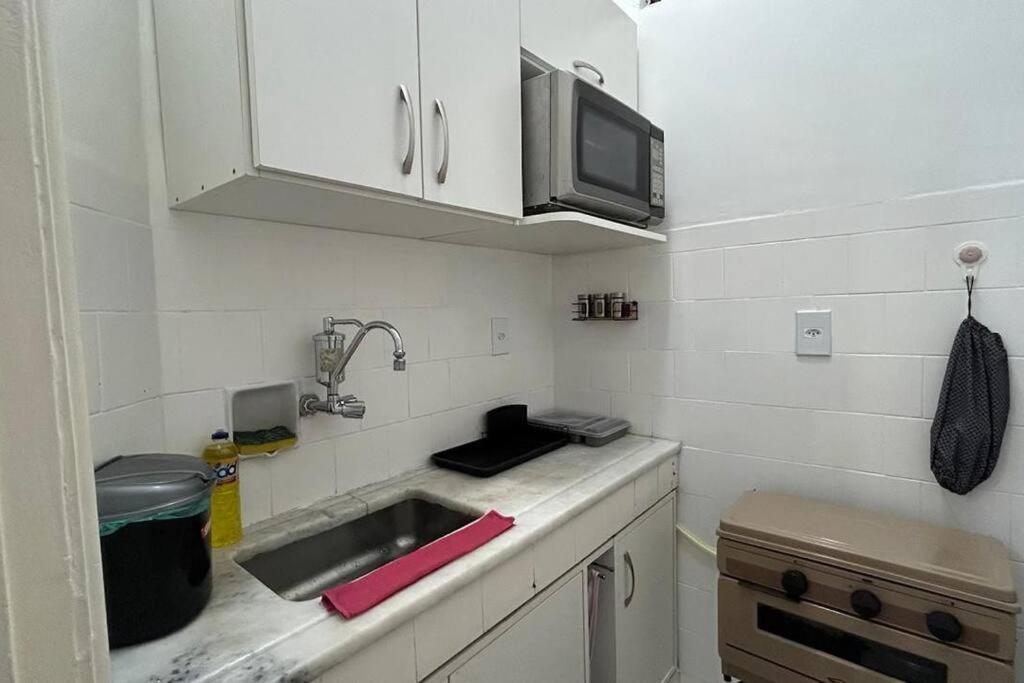 Studio 330 - aconchegante, 500m da Feirinha do Alto, com Garagem e Wi-Fi 500MB