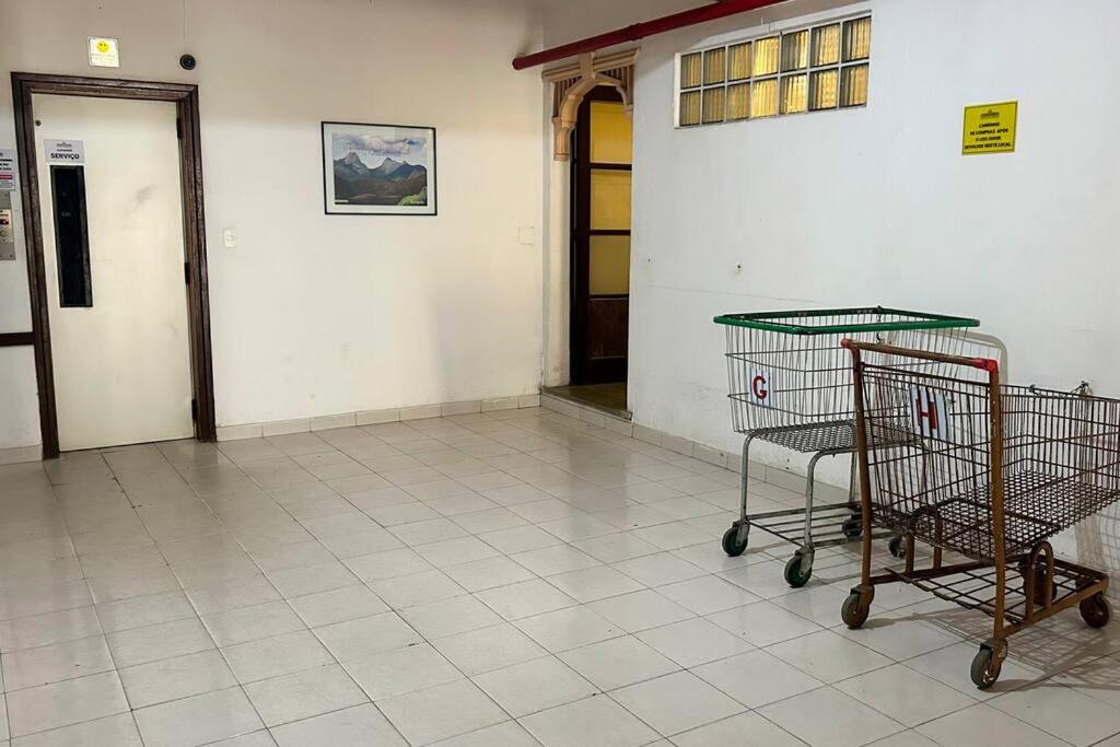 Studio 330 - aconchegante, 500m da Feirinha do Alto, com Garagem e Wi-Fi 500MB