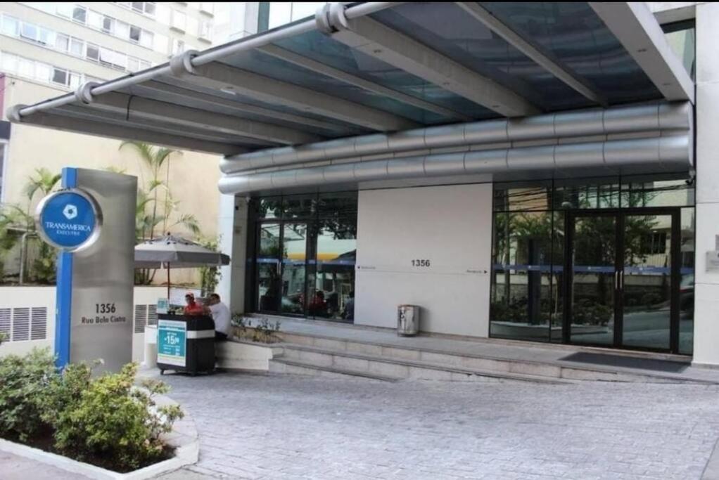 Belo apartamento bela cintra com estacionamento