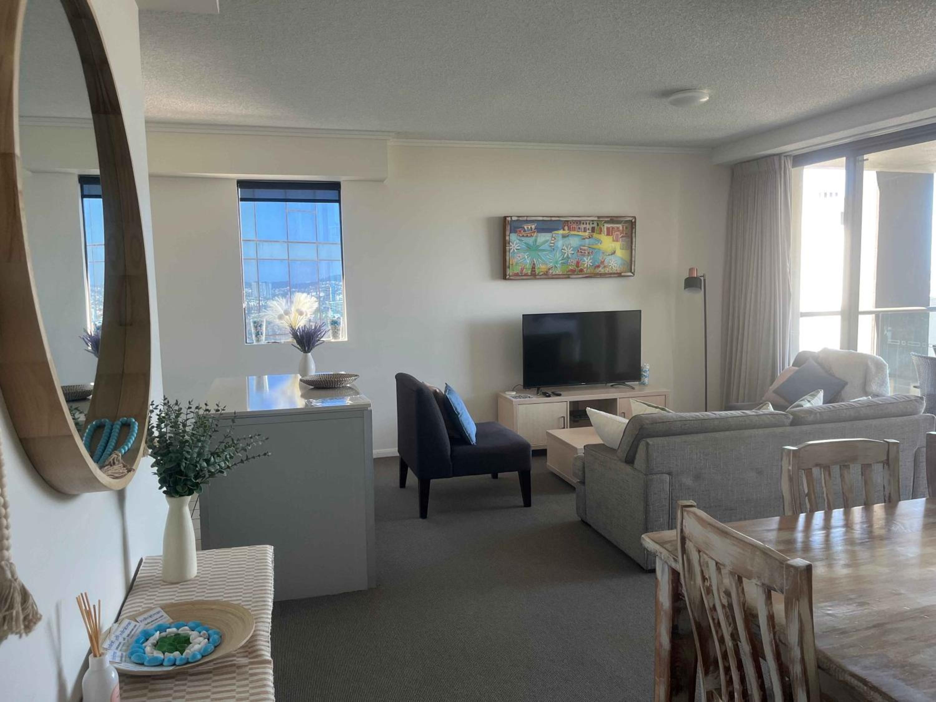 CBD Luxury with River & Botanic Garden Views from Spacious Balcony