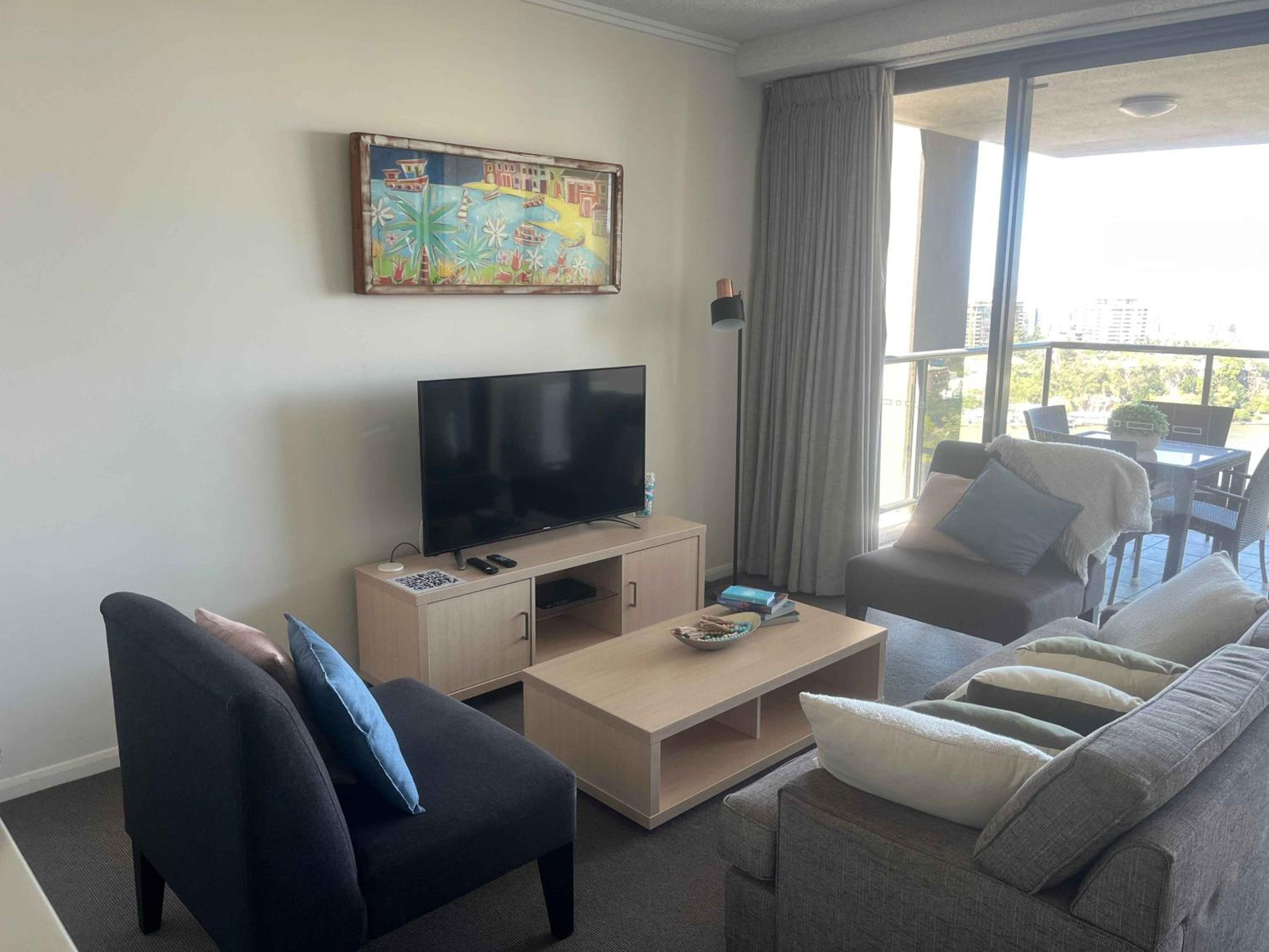 CBD Luxury with River & Botanic Garden Views from Spacious Balcony