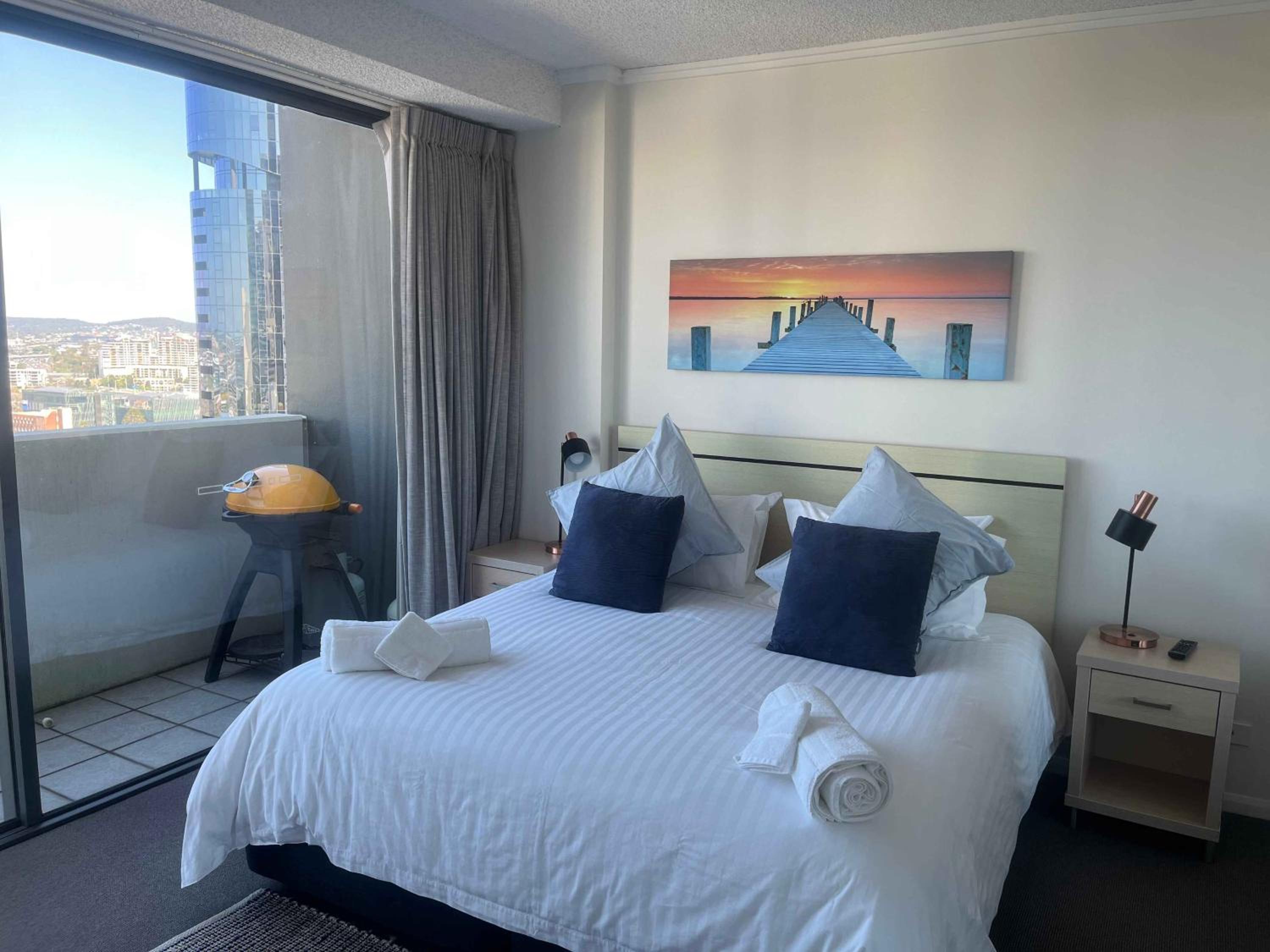 CBD Luxury with River & Botanic Garden Views from Spacious Balcony