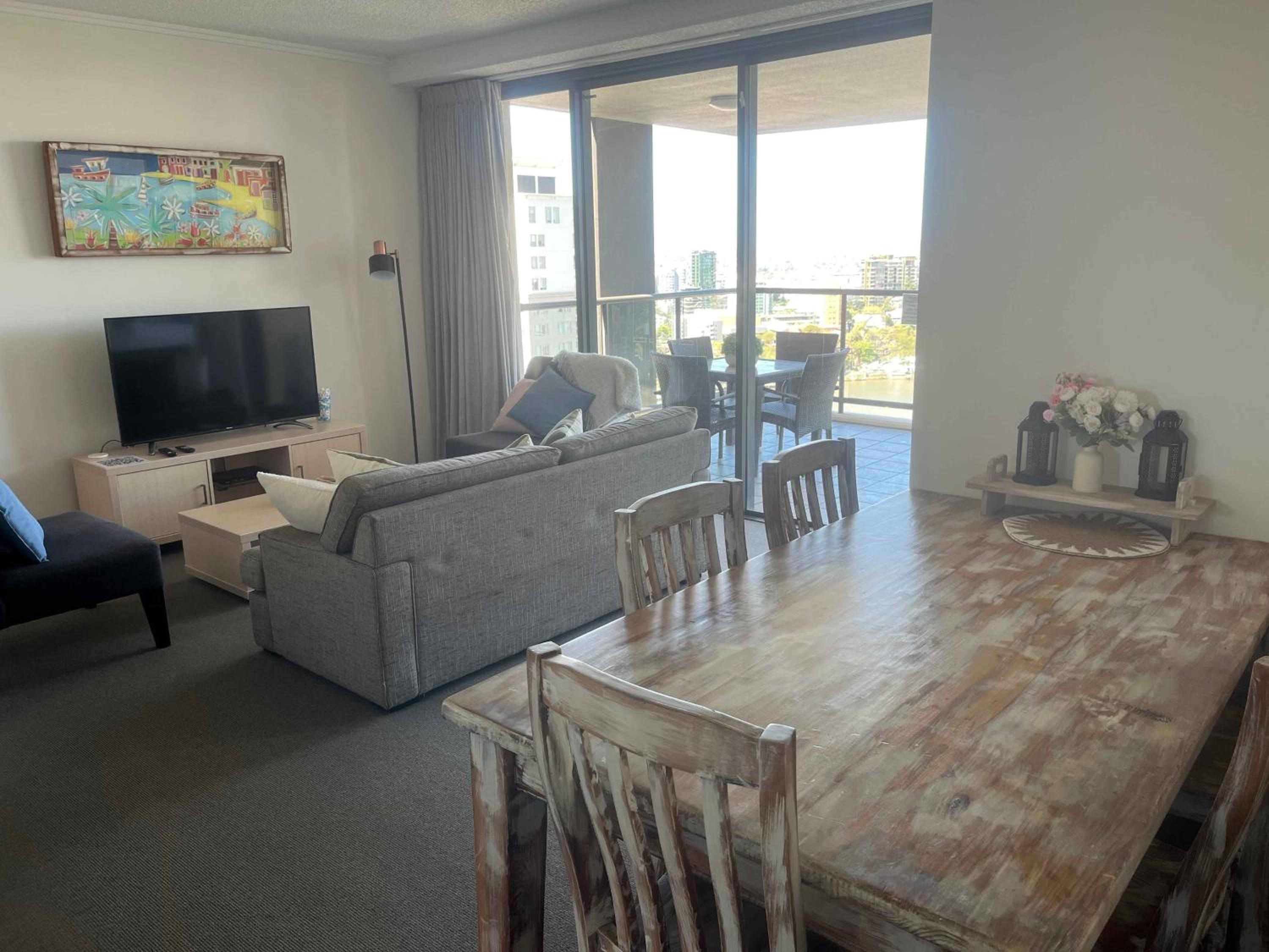 CBD Luxury with River & Botanic Garden Views from Spacious Balcony