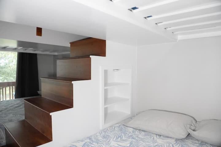 Blue Paradise House Lawson Rock view 5
