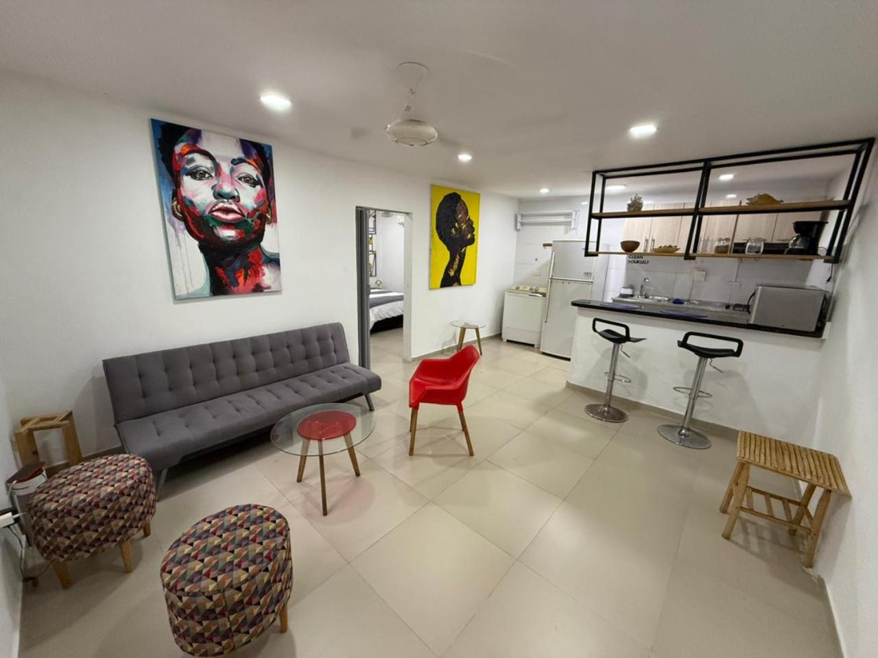 MANGO BiCHE - HOUSE