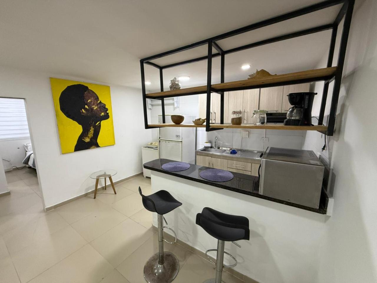 MANGO BiCHE - HOUSE