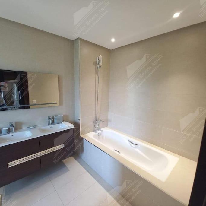 Photo 35
