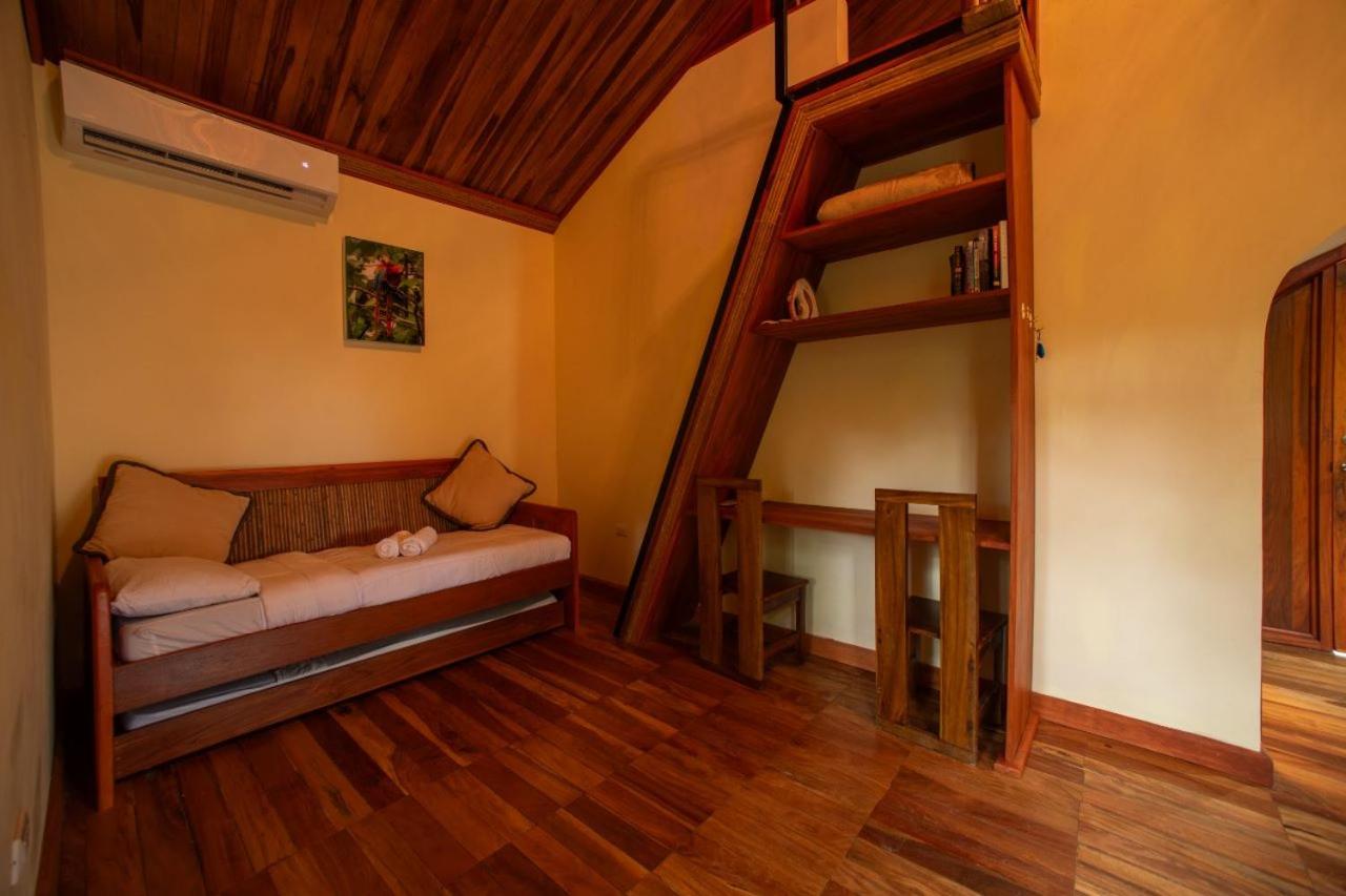 Arenal Ginger Home
