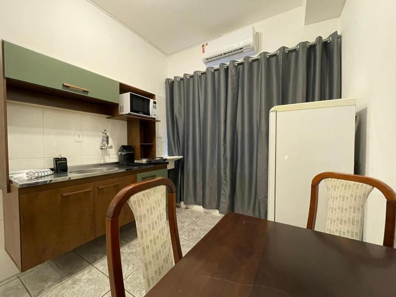Large Studios 2km from Vila Germanica