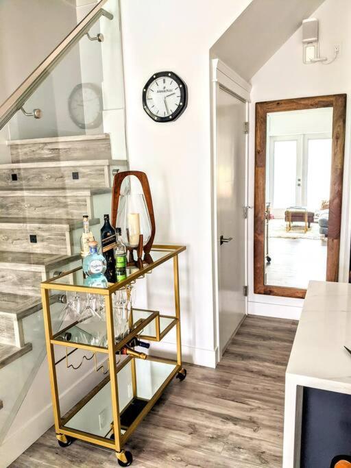 2-Level Central Modern Duplex Home