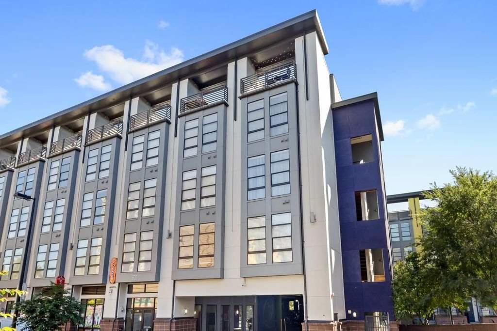 Spacious 2BD with Private Balcony and Free Parking 2
