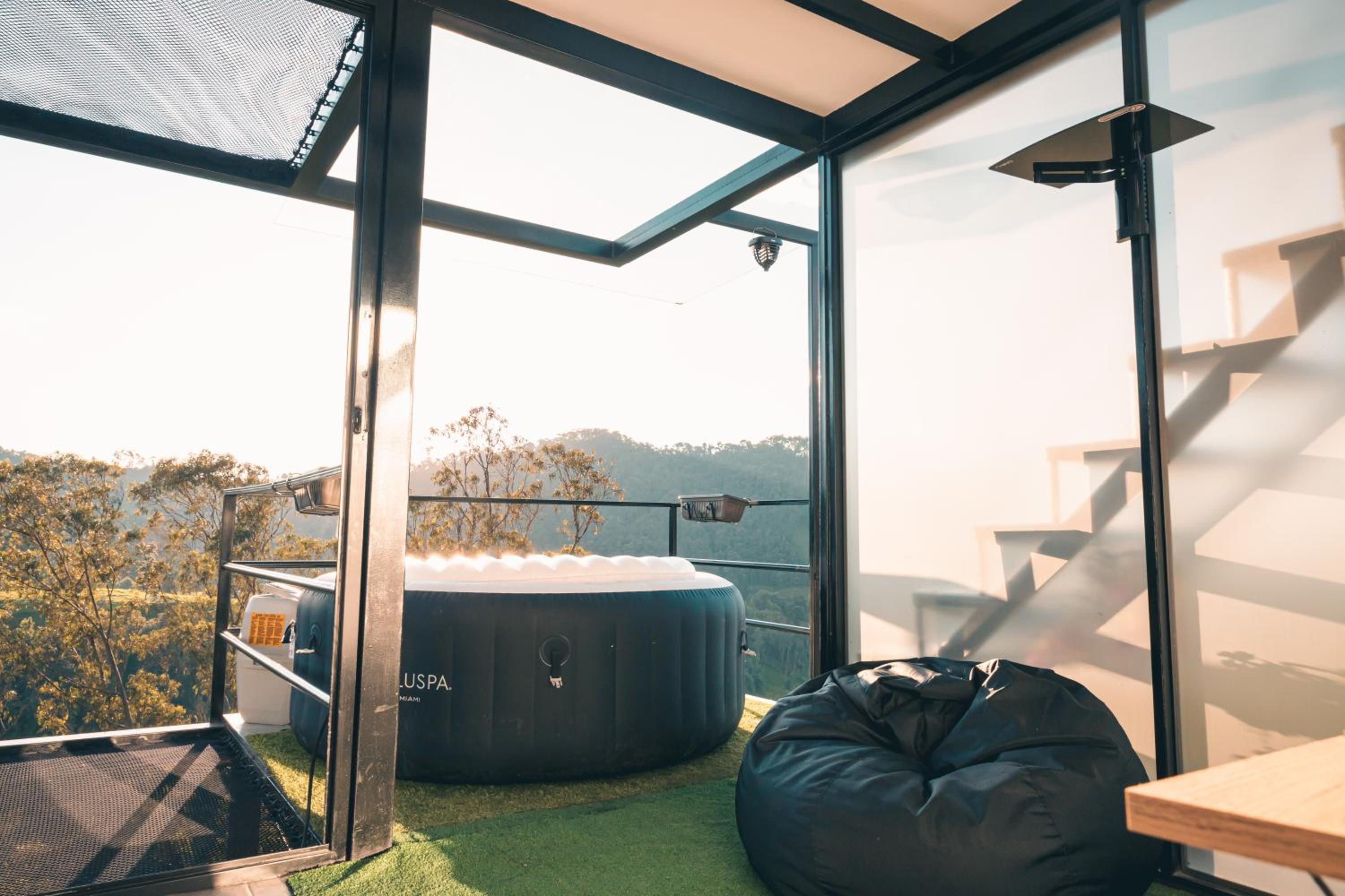 Glamping y termales La Maestranza