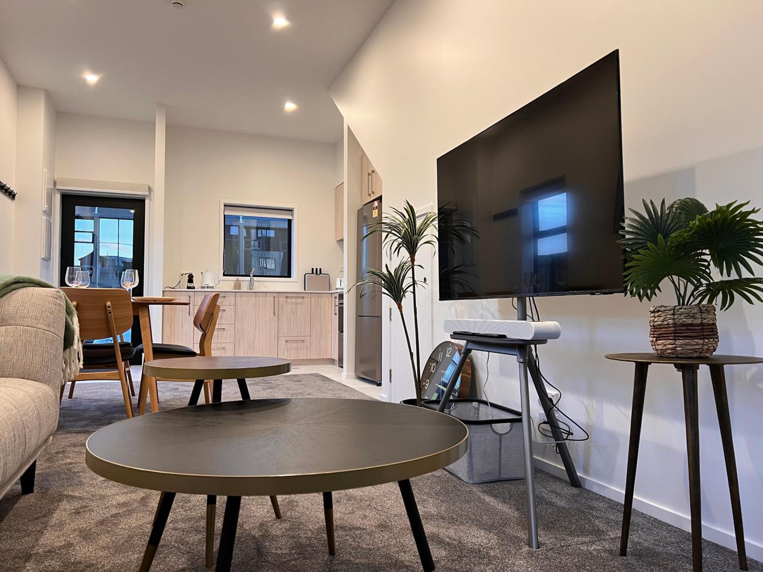 Incredible luxury 3 floors Townhouse High Ceiling view 5