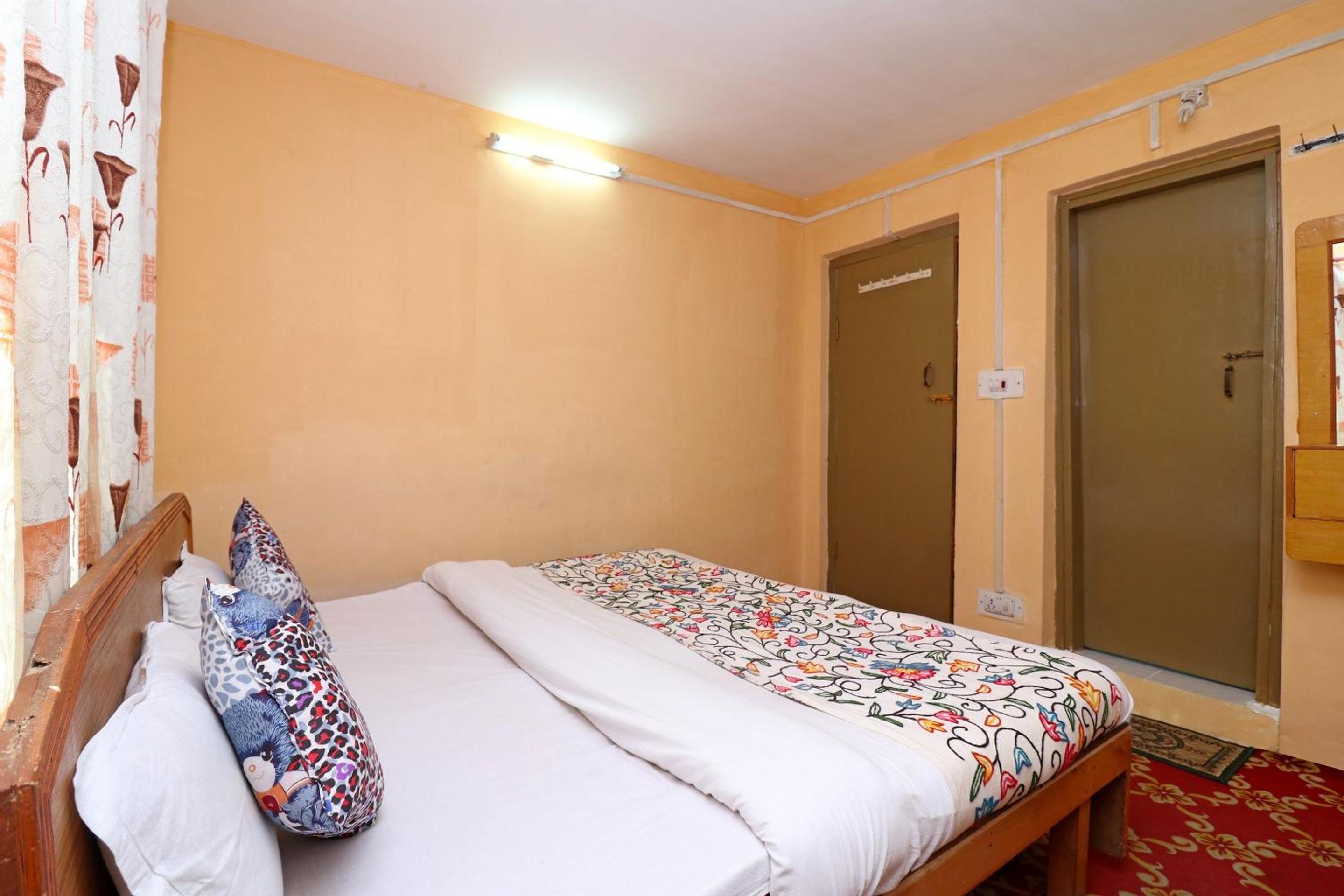 Hotel Bright Palace