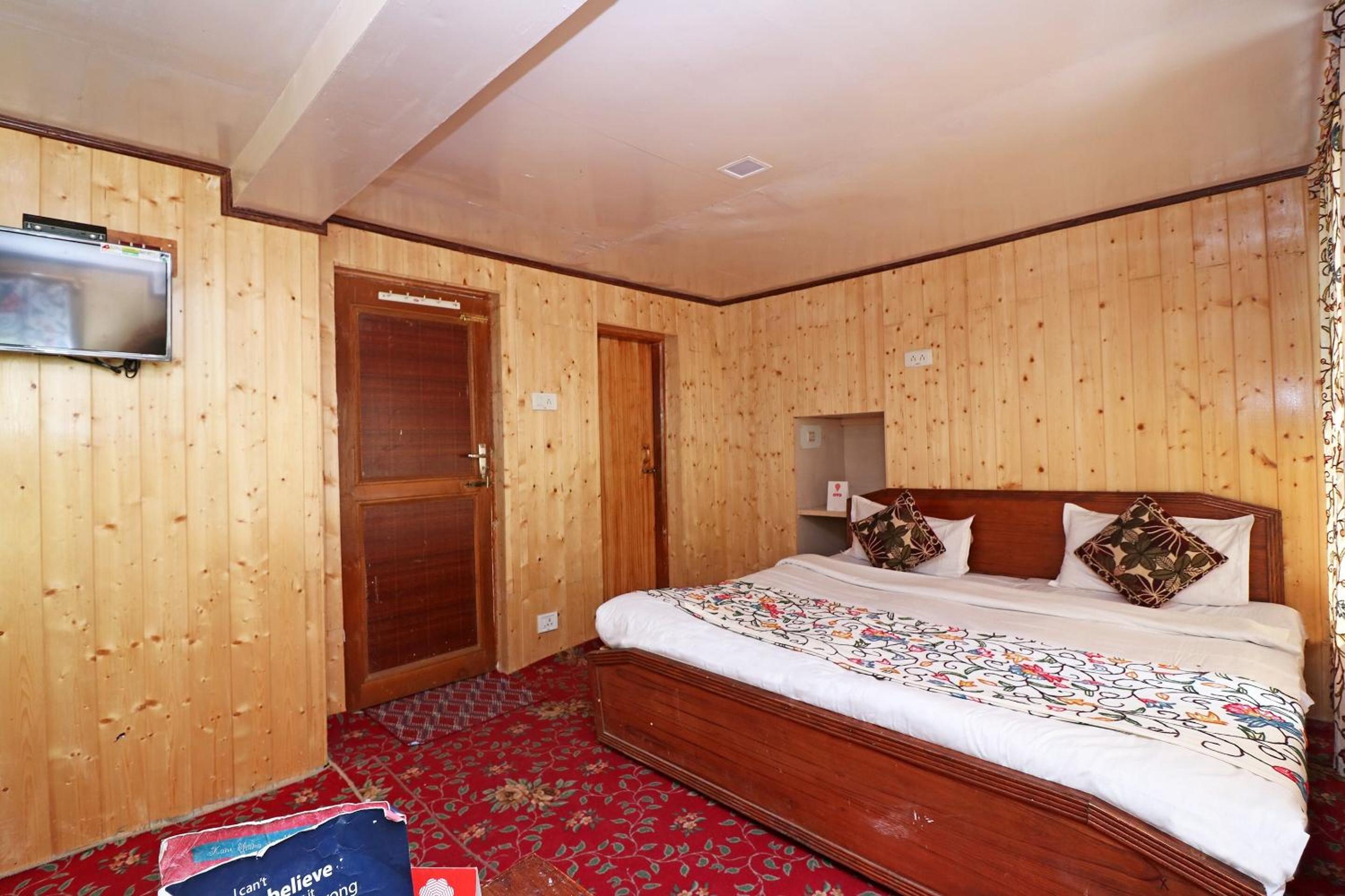 Hotel Bright Palace