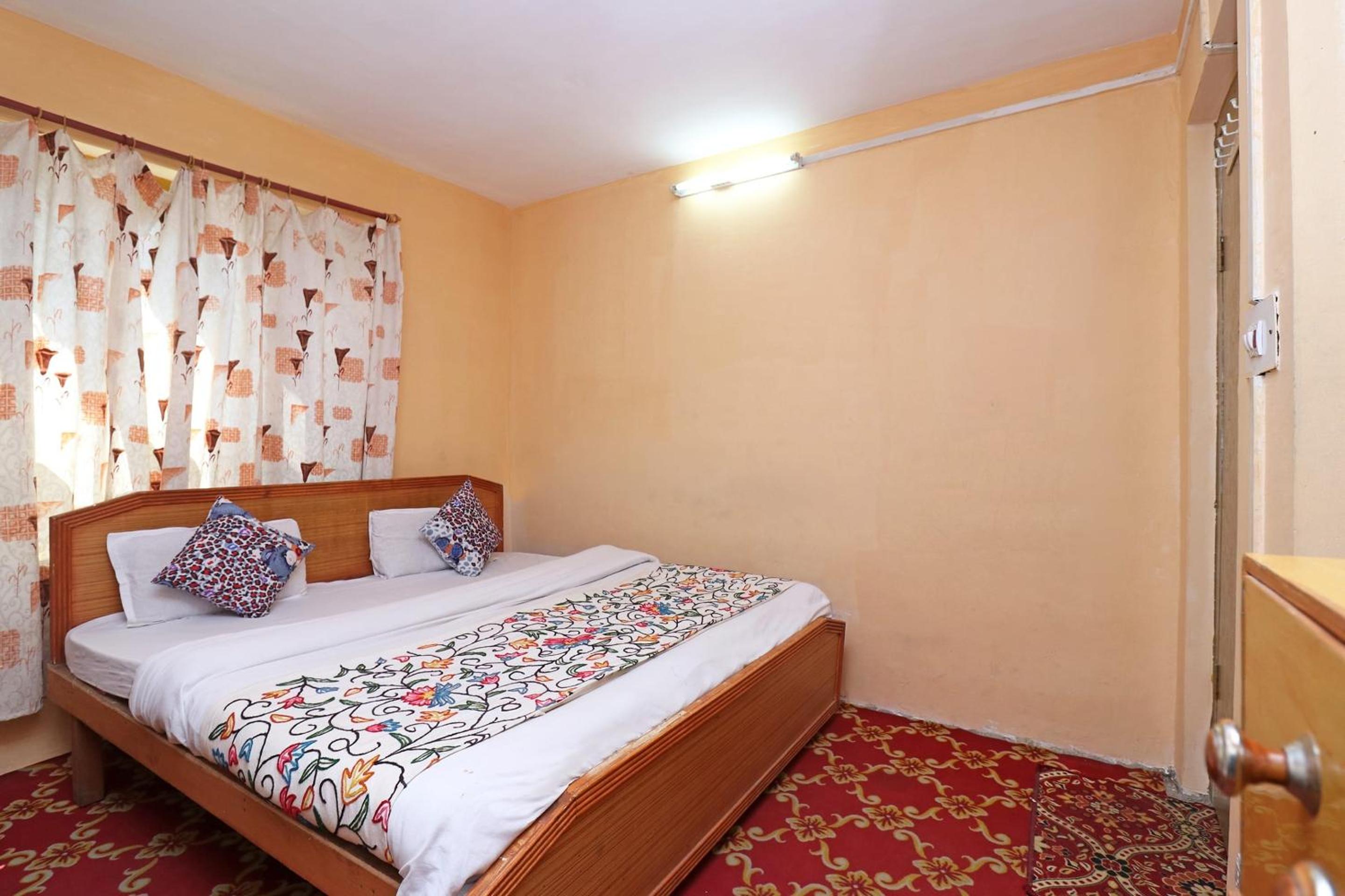 Hotel Bright Palace