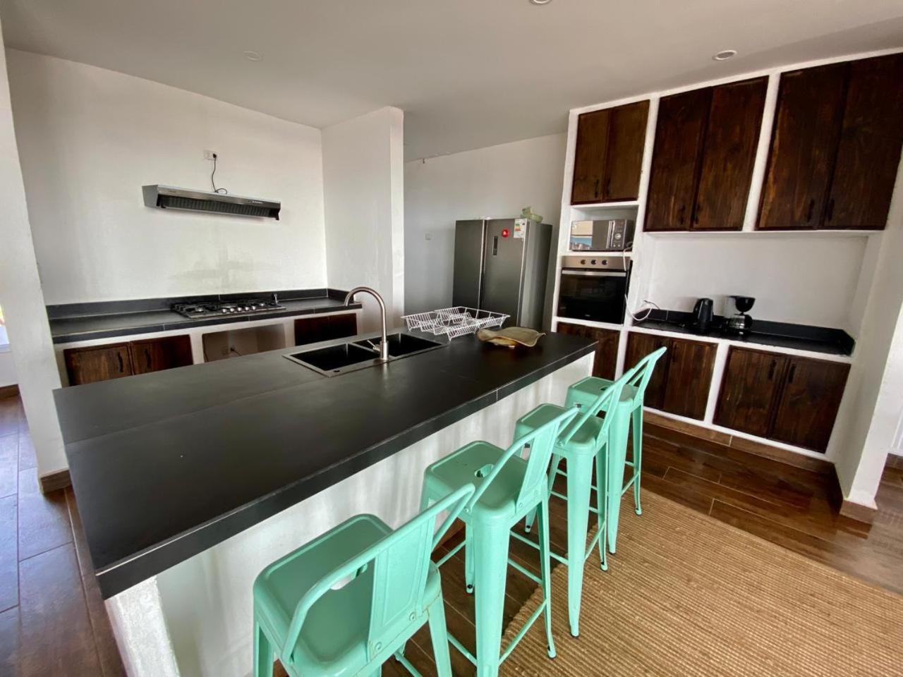 Casa de 9 habitaciones con baño independiente